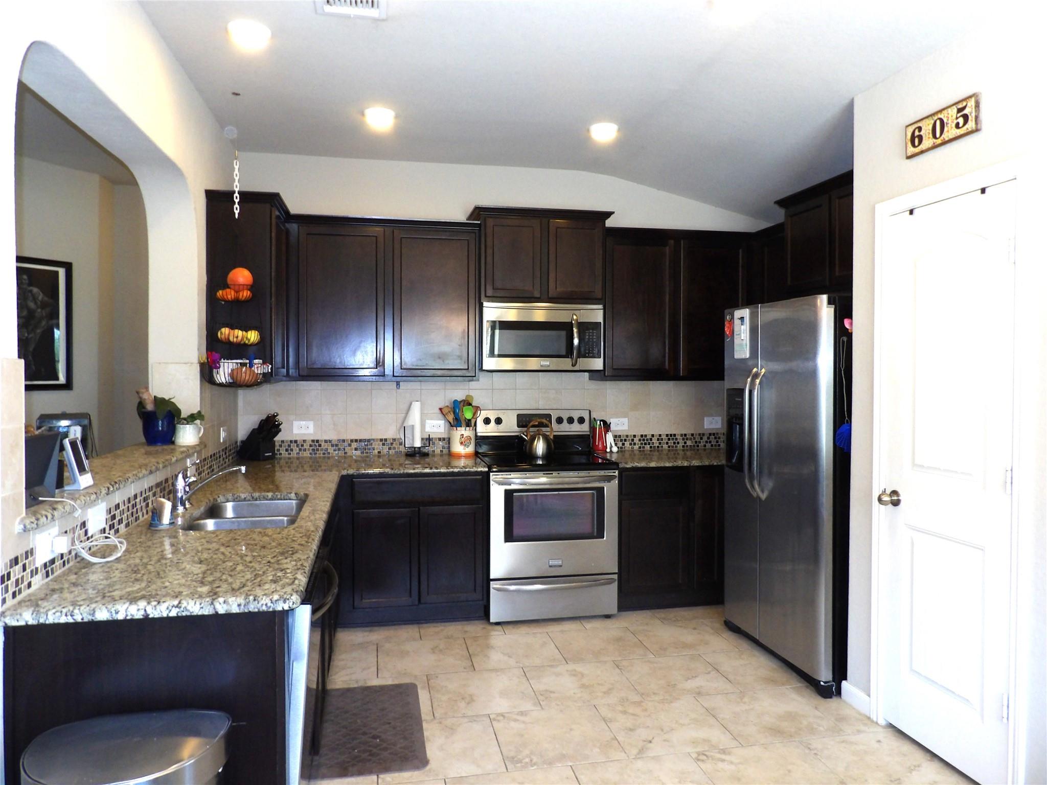 930 Pumpkin Rdg, New Braunfels, TX 78130