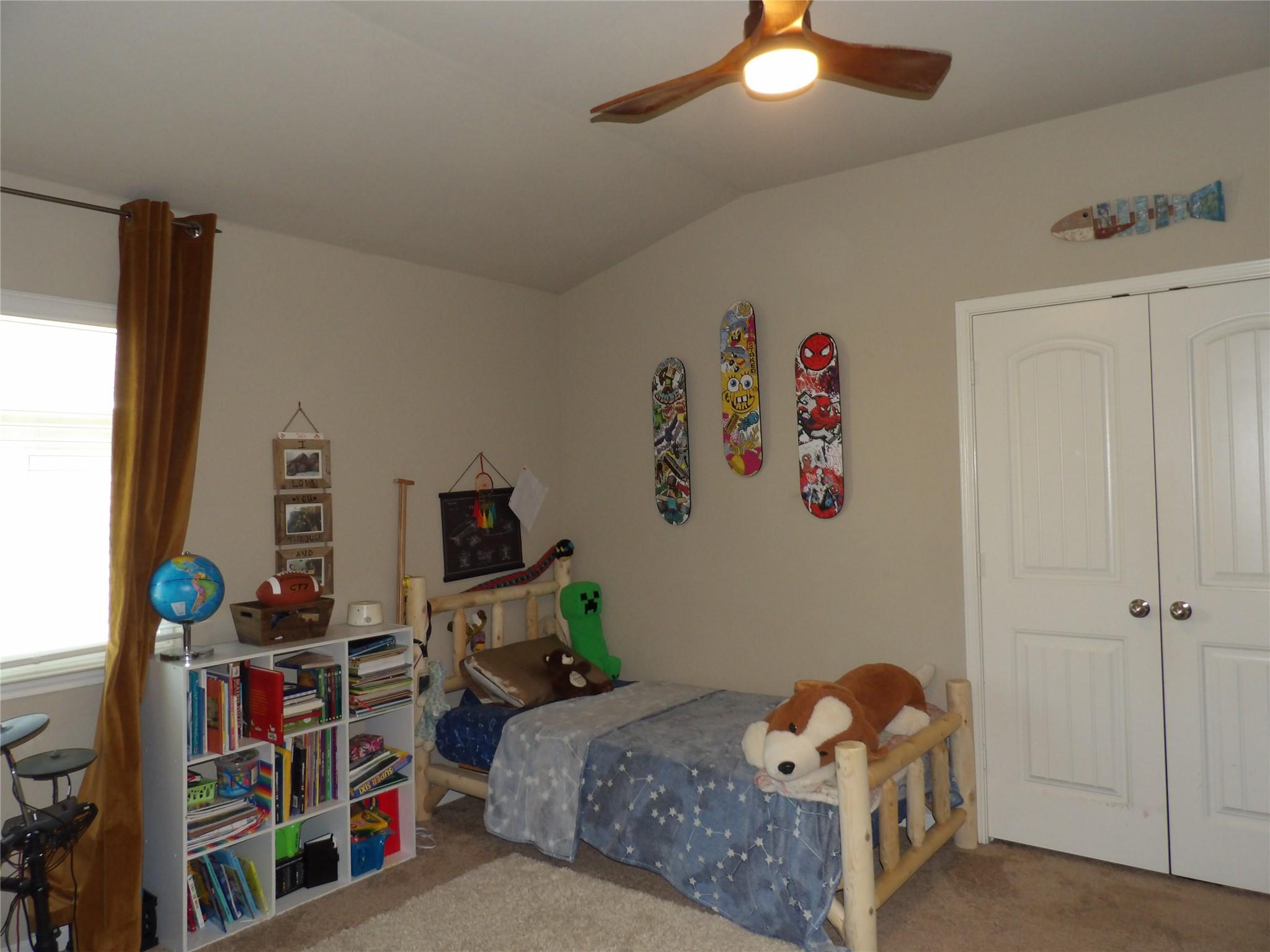 930 Pumpkin Rdg, New Braunfels, TX 78130