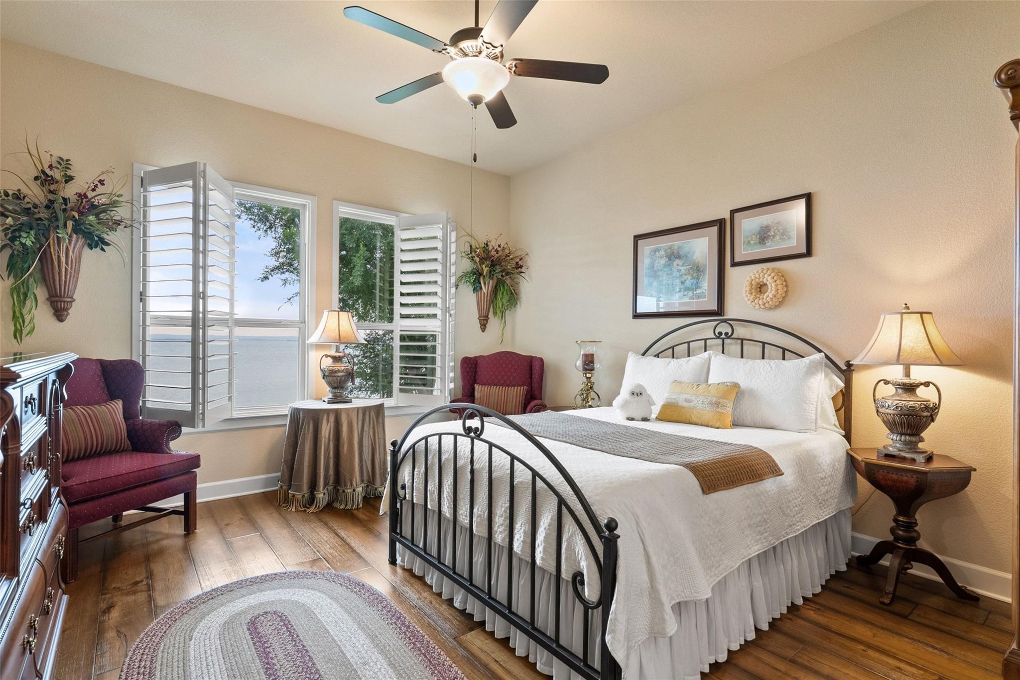 207 Emeralds Dr, Burnet, TX 78611