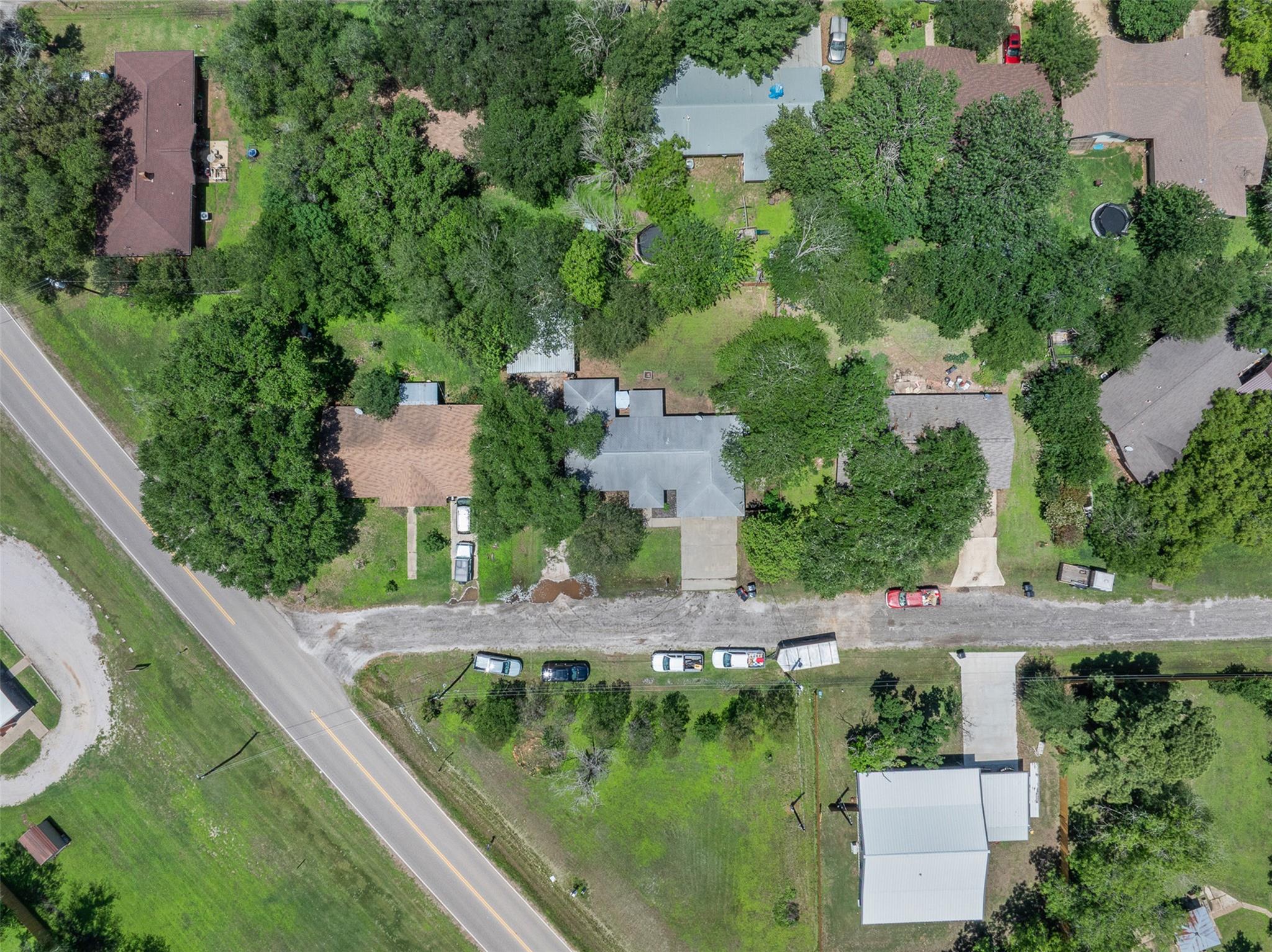 312 Holcombe Dr, Lexington, TX 78947