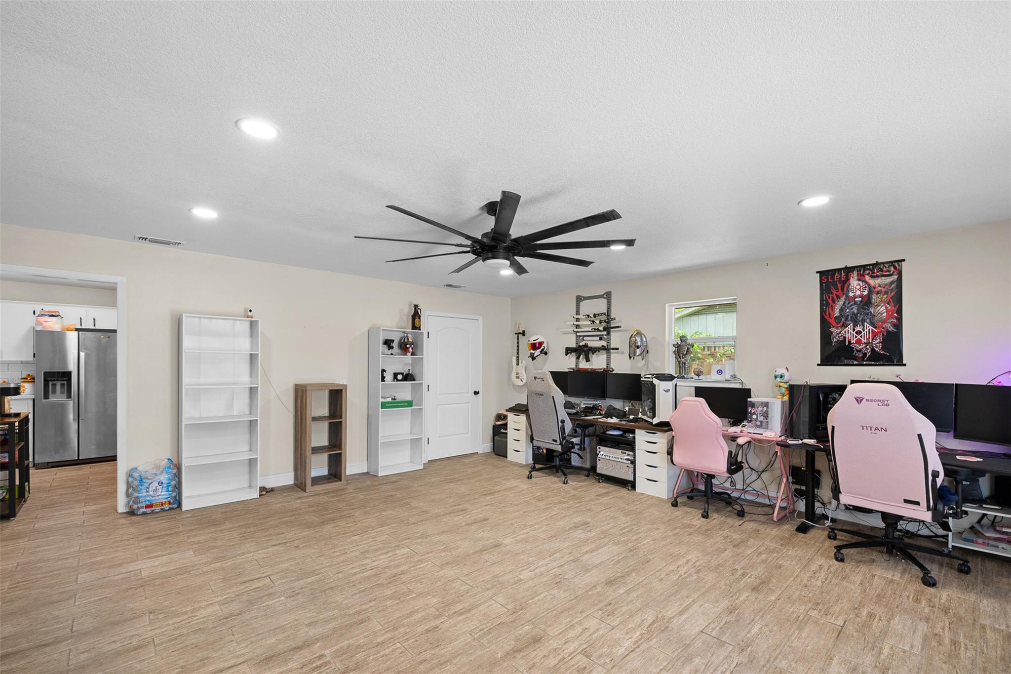 312 Holcombe Dr, Lexington, TX 78947