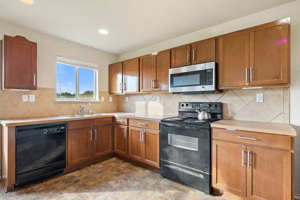 12828 Snow Ln, Manor, TX 78653