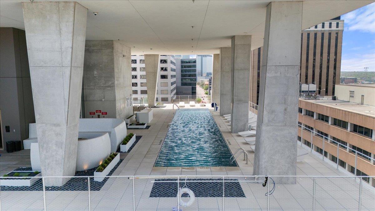 313 W 17th St # 1804, Austin, TX 78701