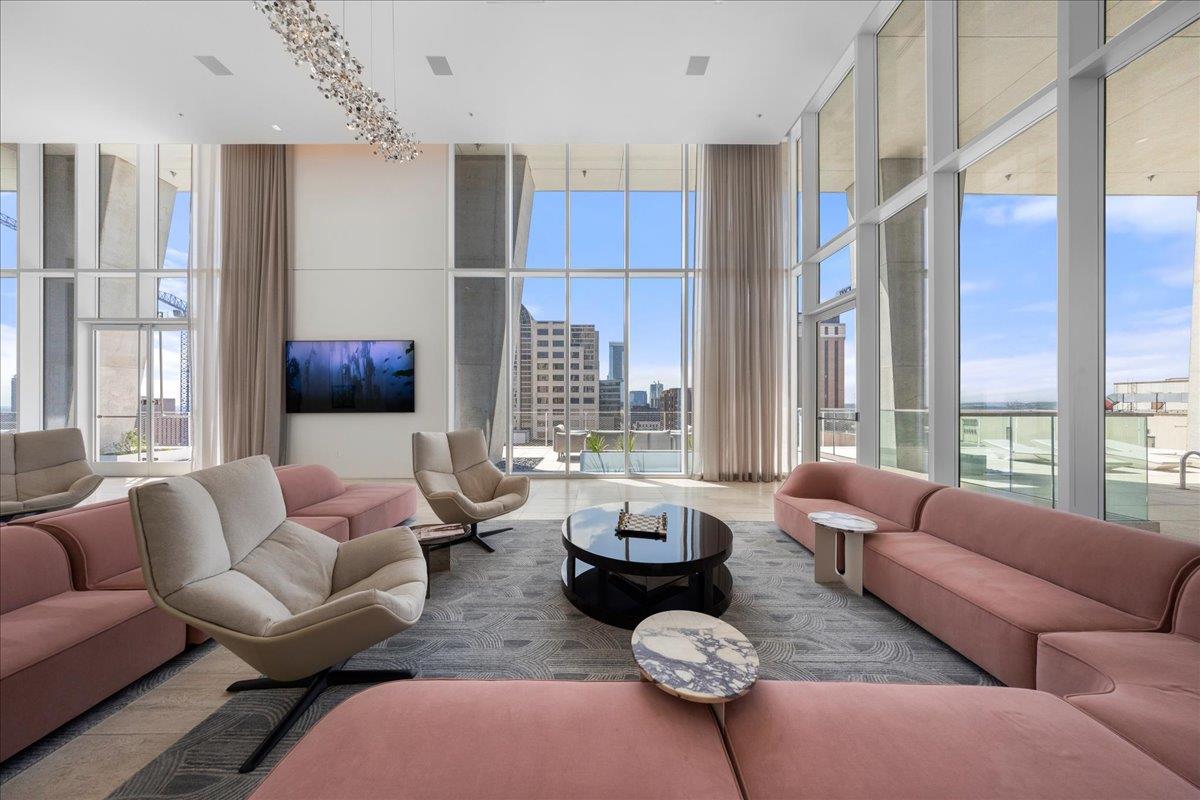 313 W 17th St # 1804, Austin, TX 78701