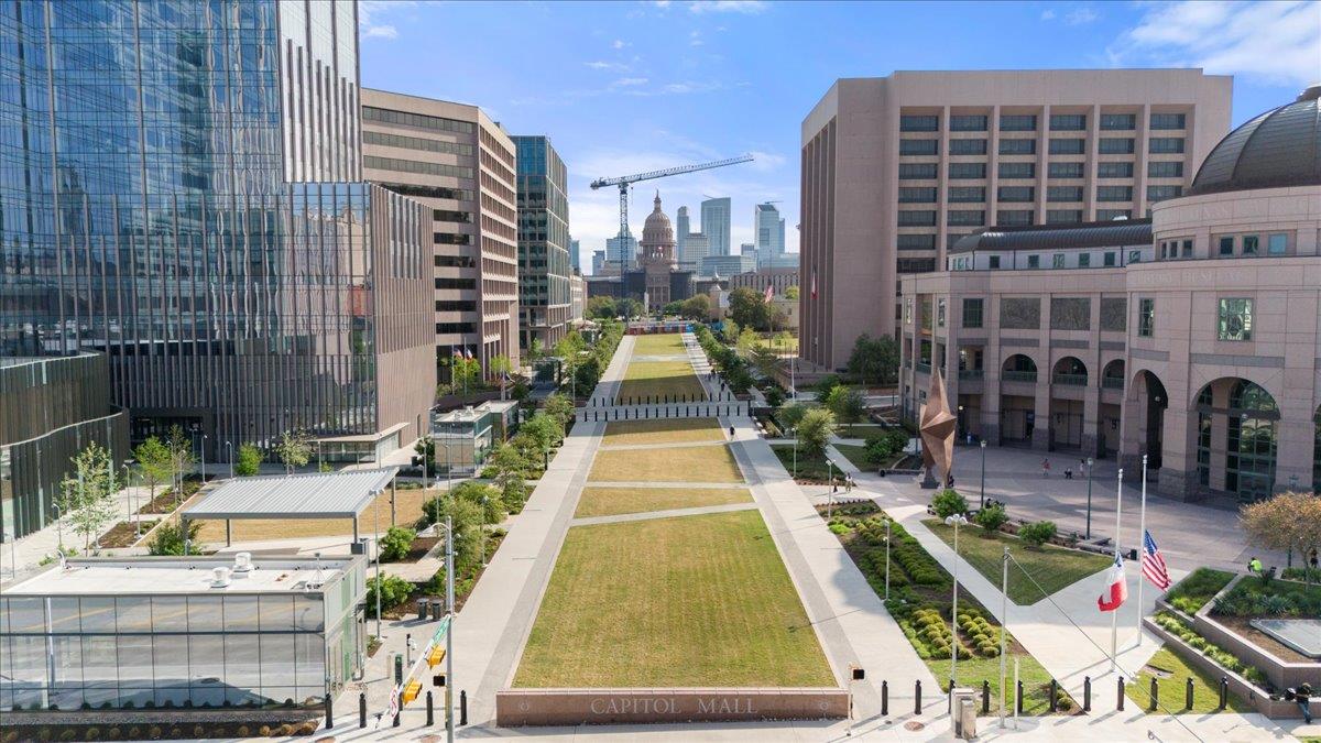 313 W 17th St # 1804, Austin, TX 78701
