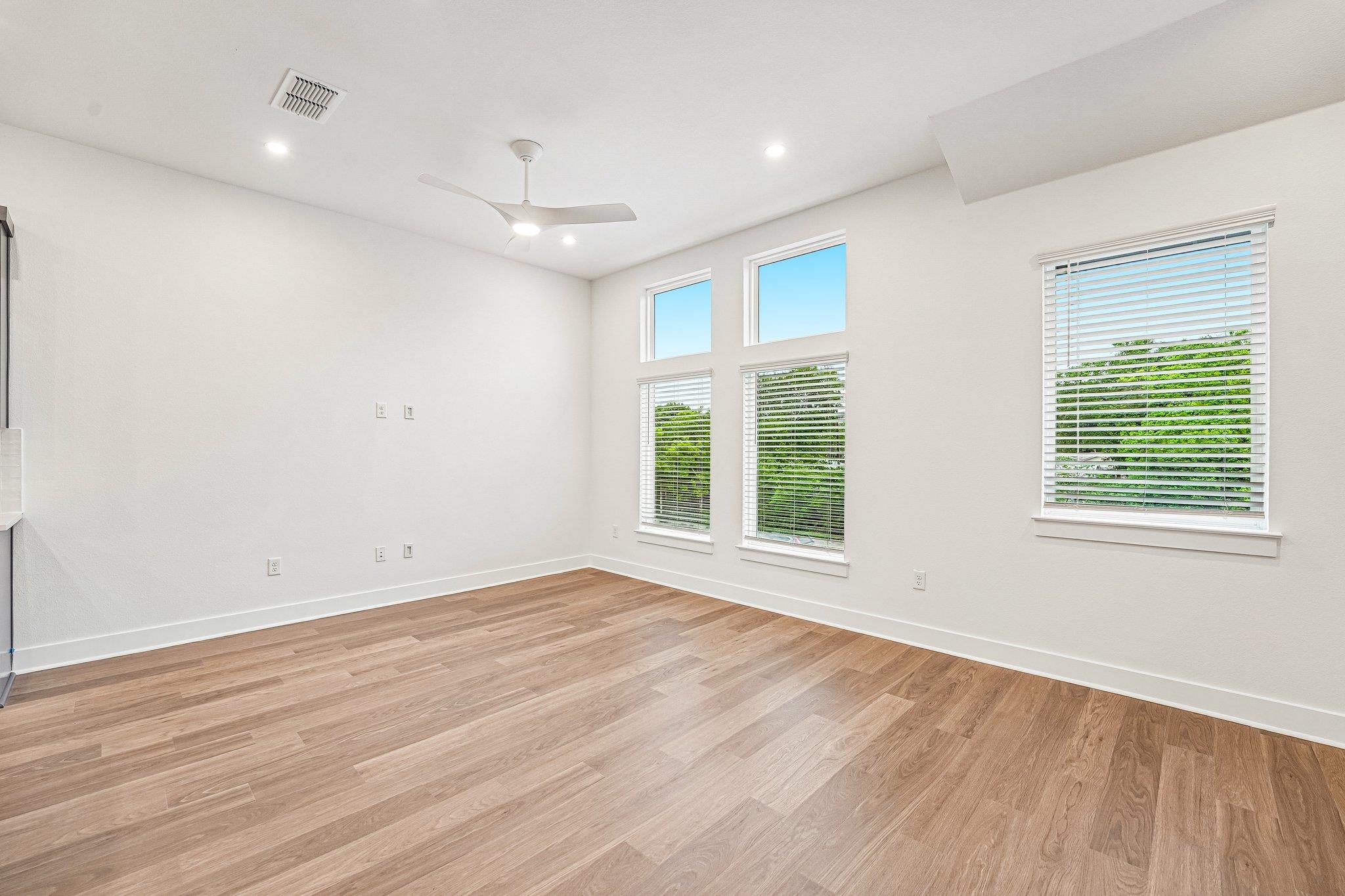 200 W 56th St # 2103, Austin, TX 78751