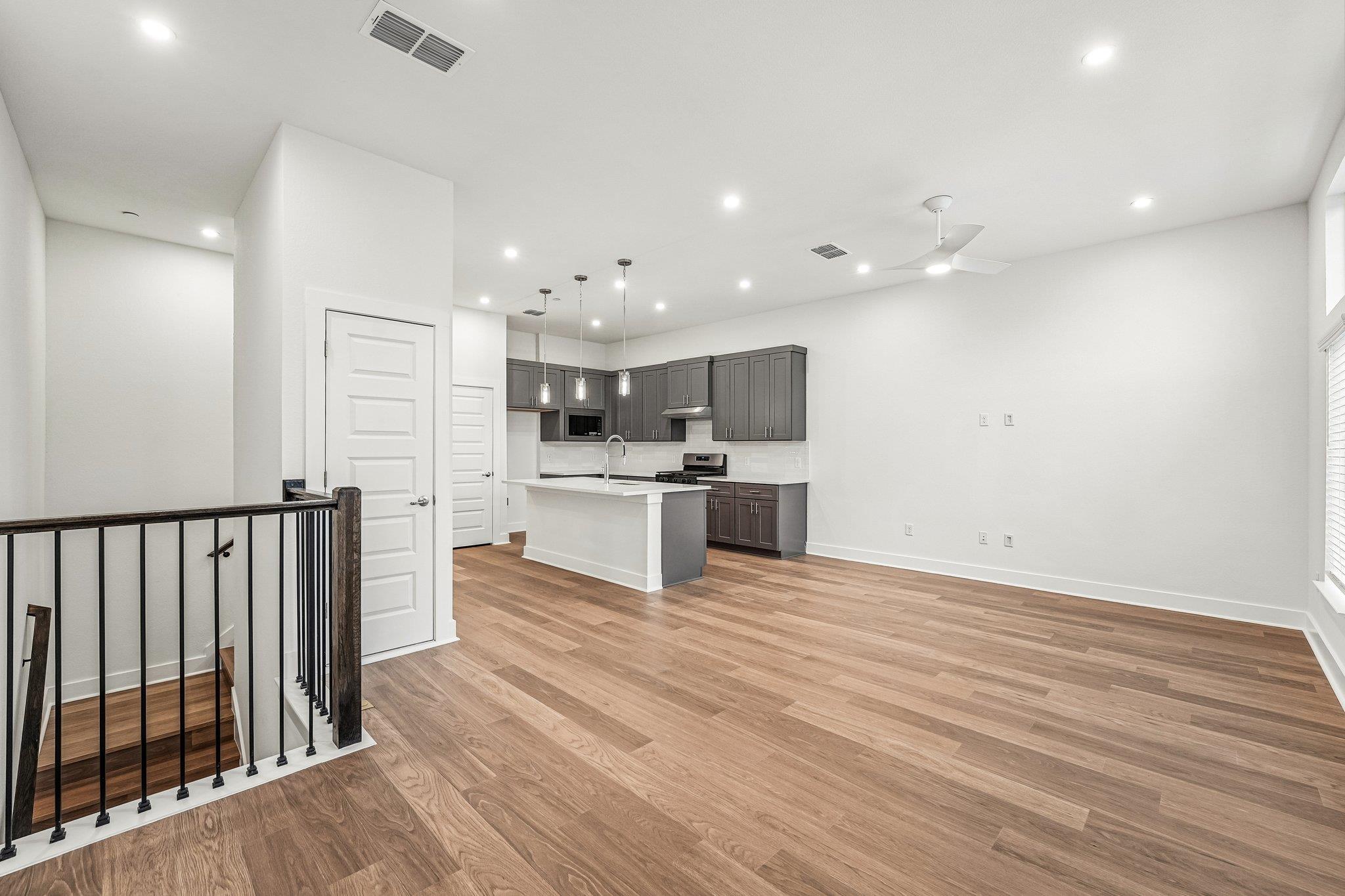 200 W 56th St # 2103, Austin, TX 78751