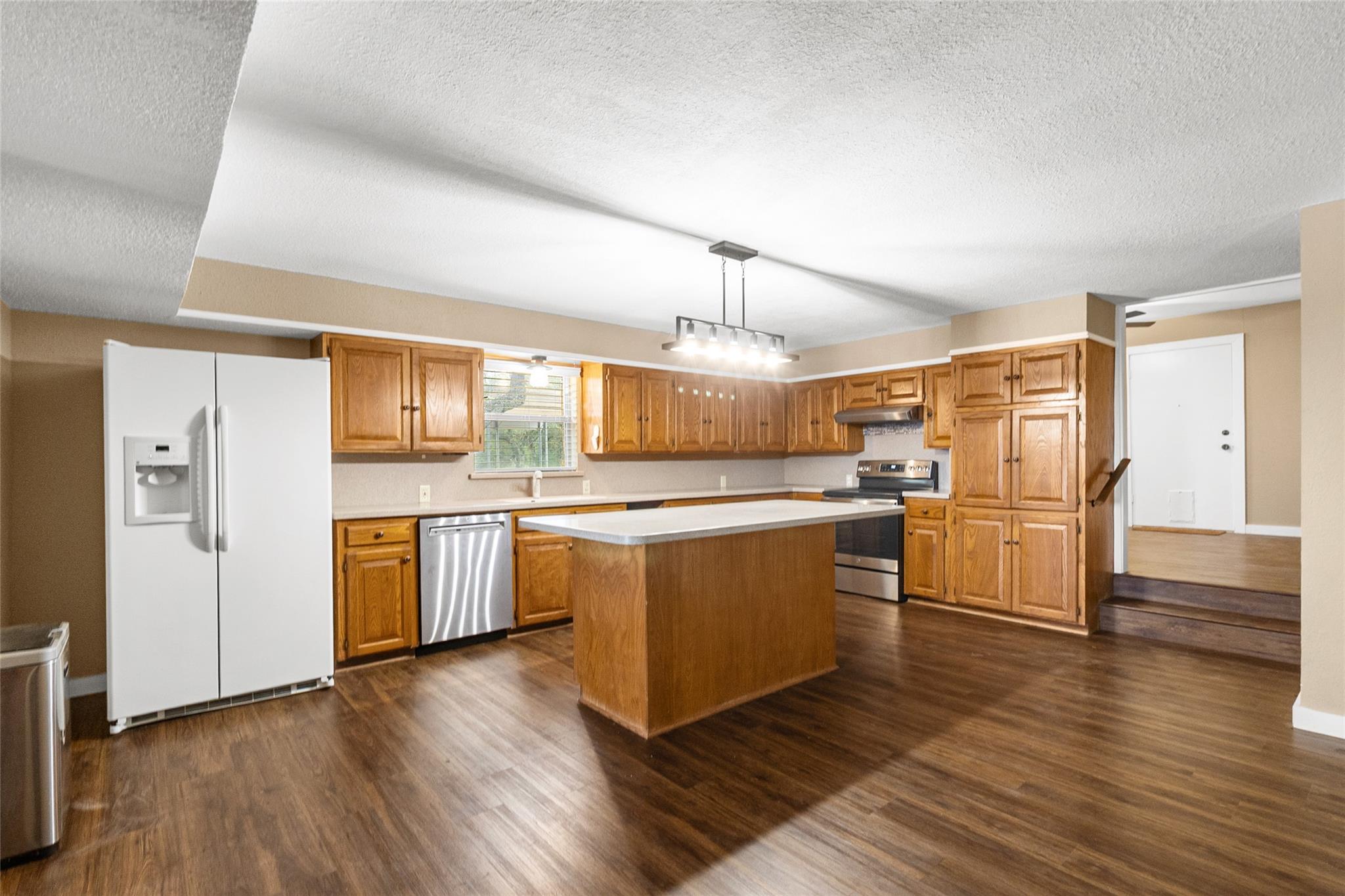 100 Vista Hermosa, Burnet, TX 78611