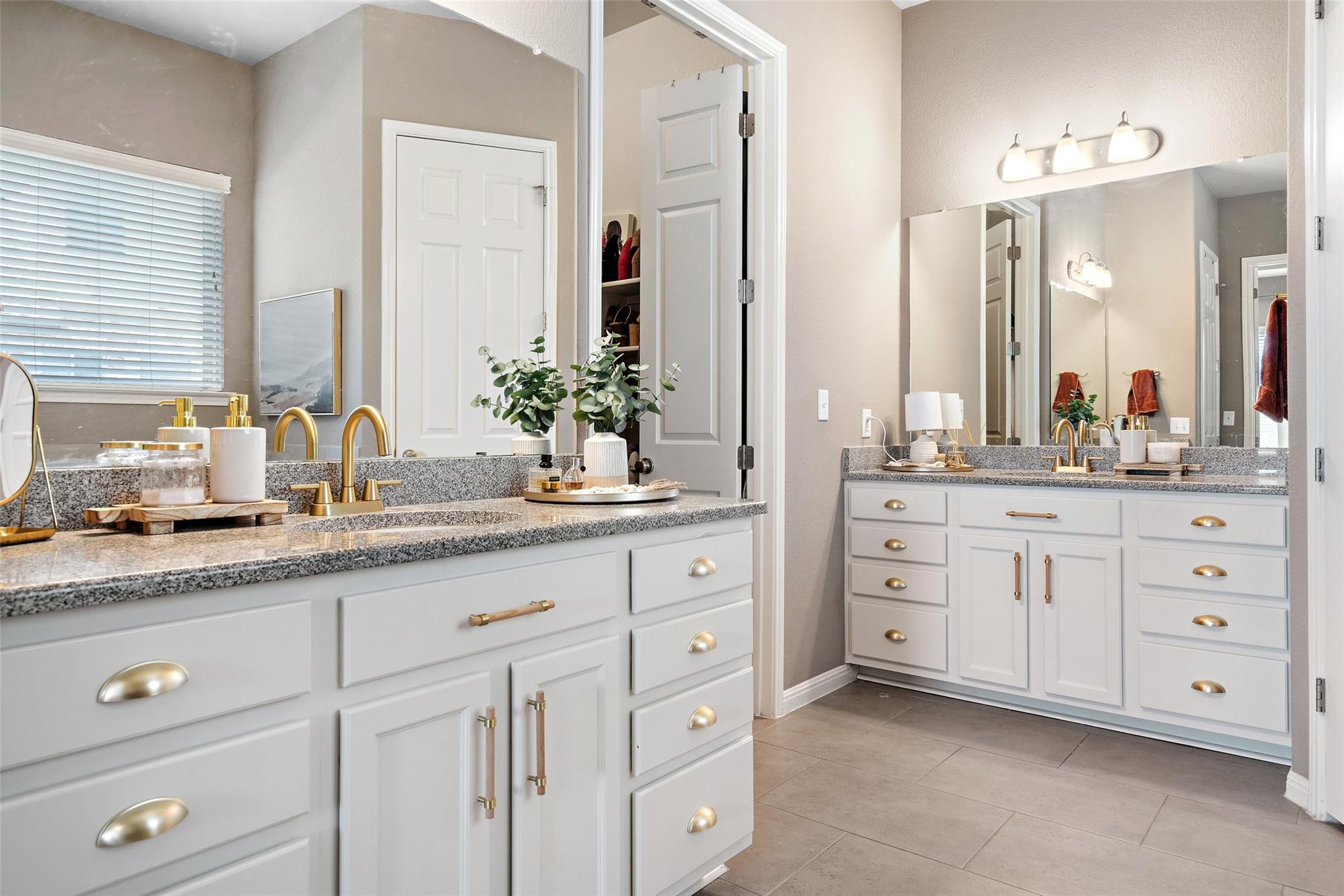 22104 Verbena Pkwy, Spicewood, TX 78669