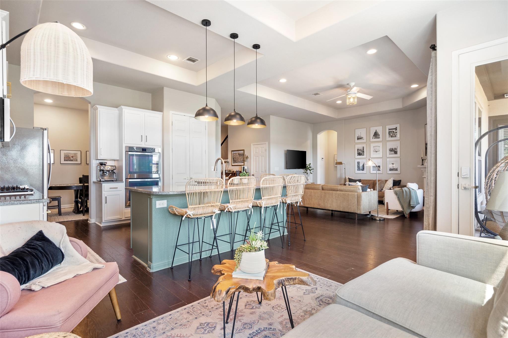 22104 Verbena Pkwy, Spicewood, TX 78669