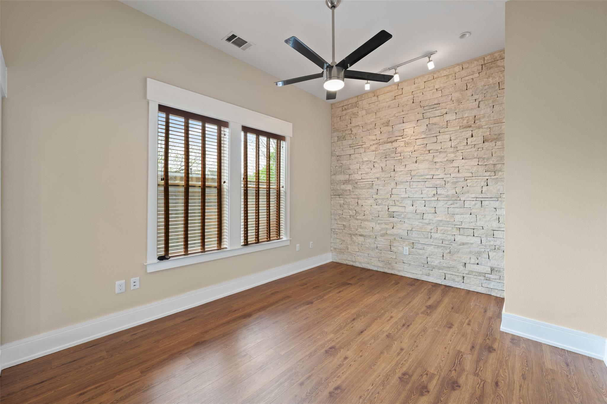 1206 Hart St, Georgetown, TX 78626