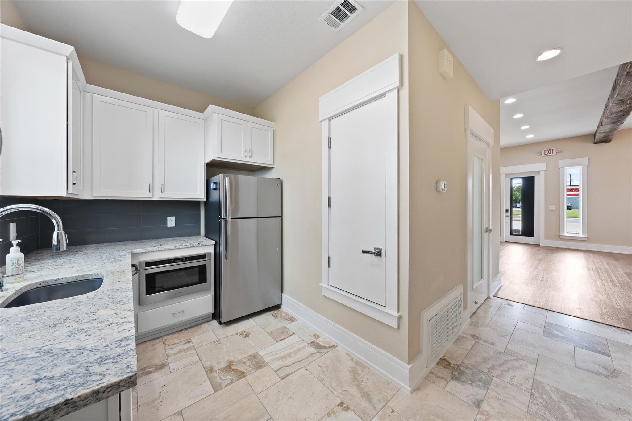1206 Hart St, Georgetown, TX 78626