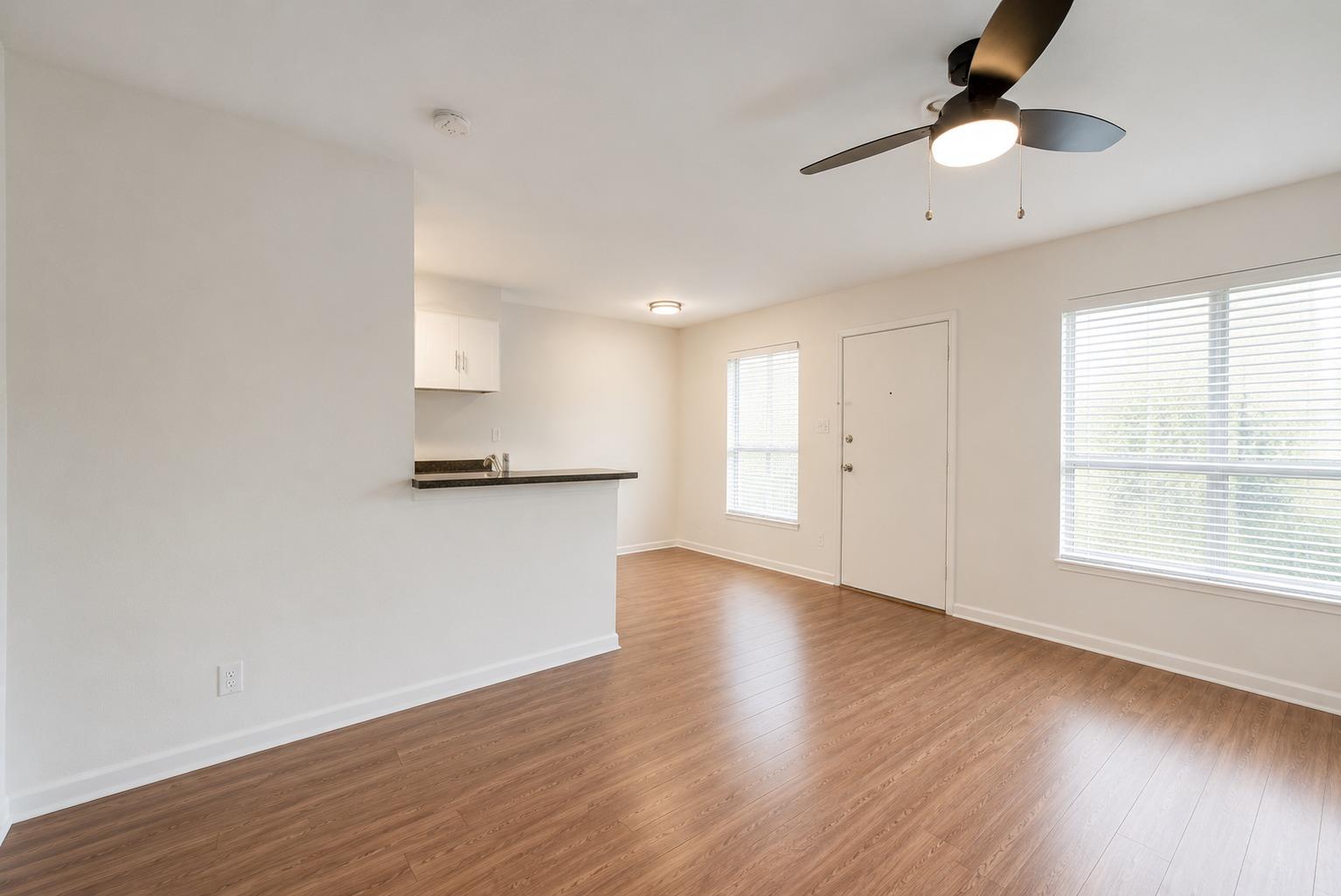 2207 Leon St # 202, Austin, TX 78705