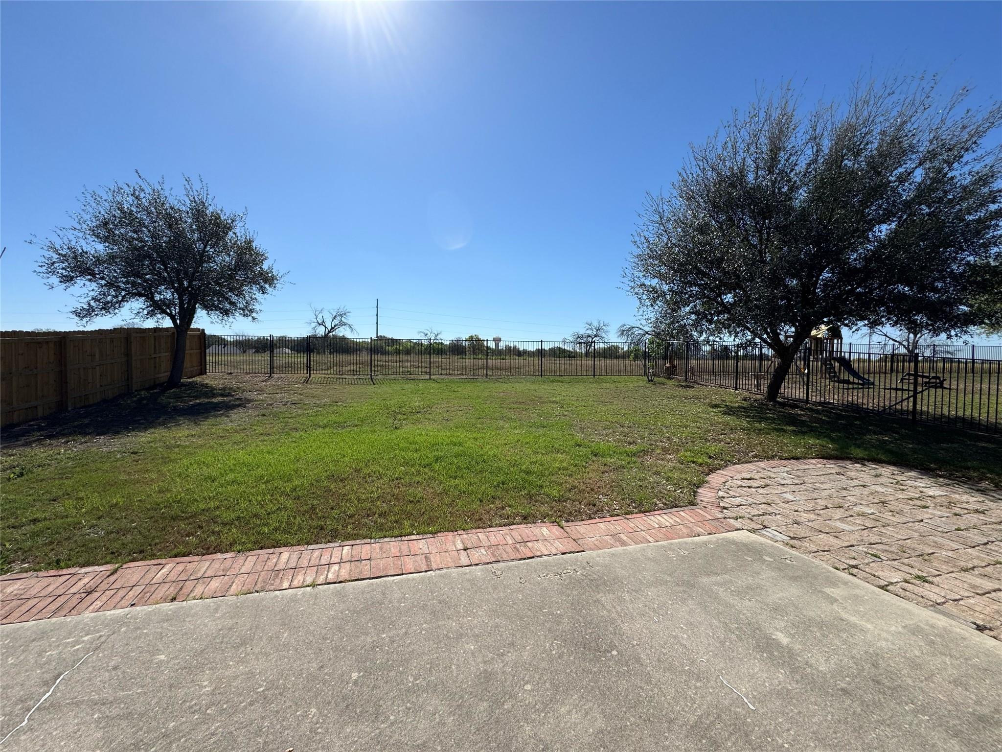 3730 Columbia Dr, Cibolo, TX 78108