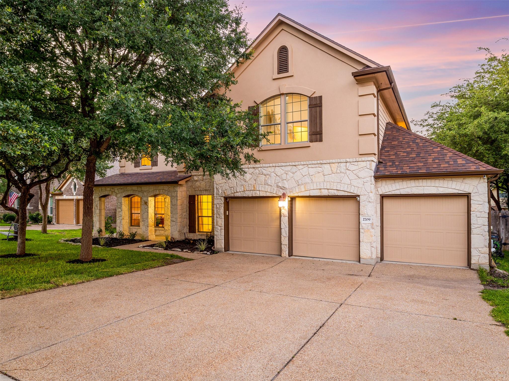 2709 Deep River Cir, Round Rock, TX 78665