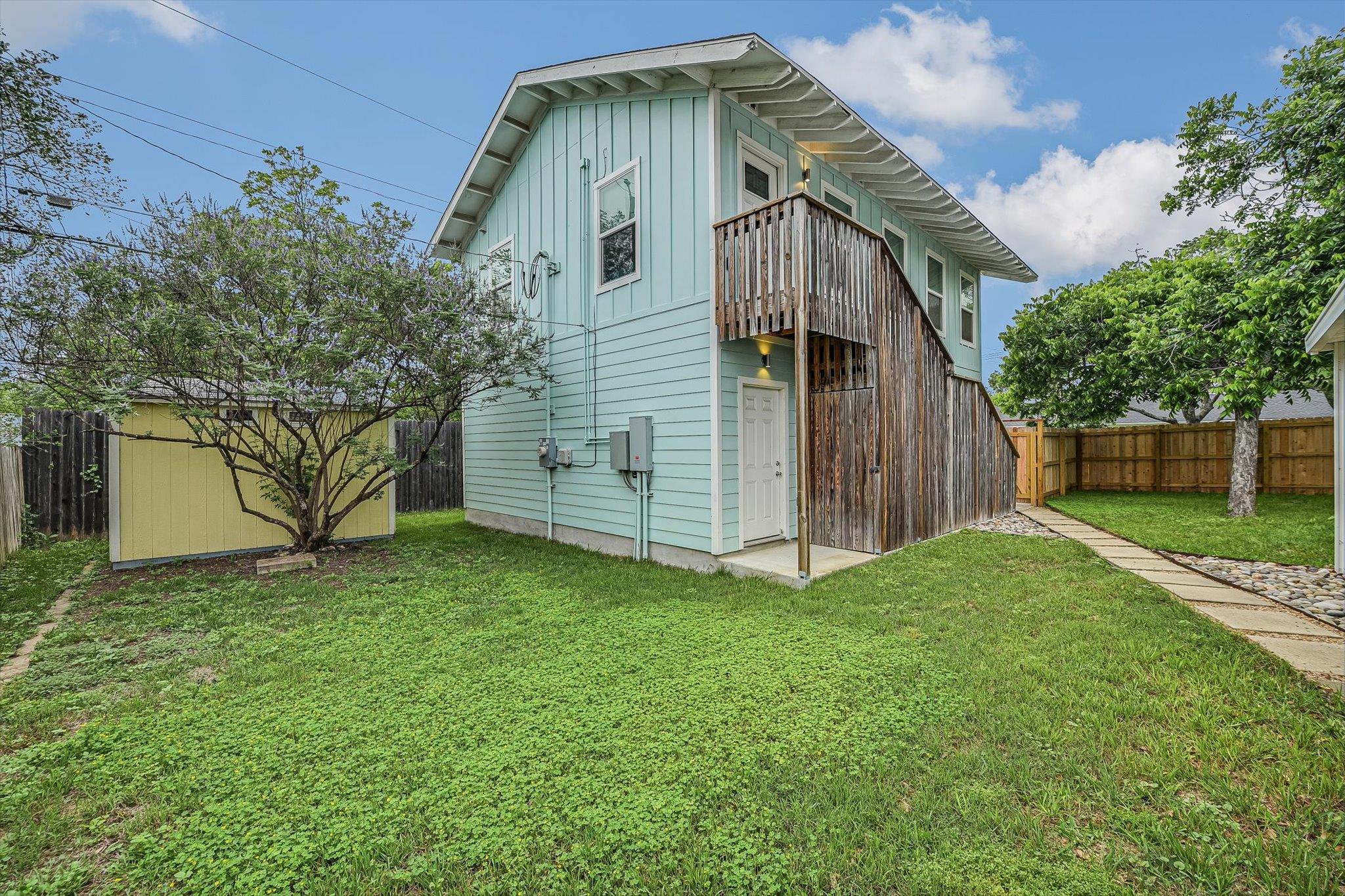 1500 Villanova Dr, Austin, TX 78757