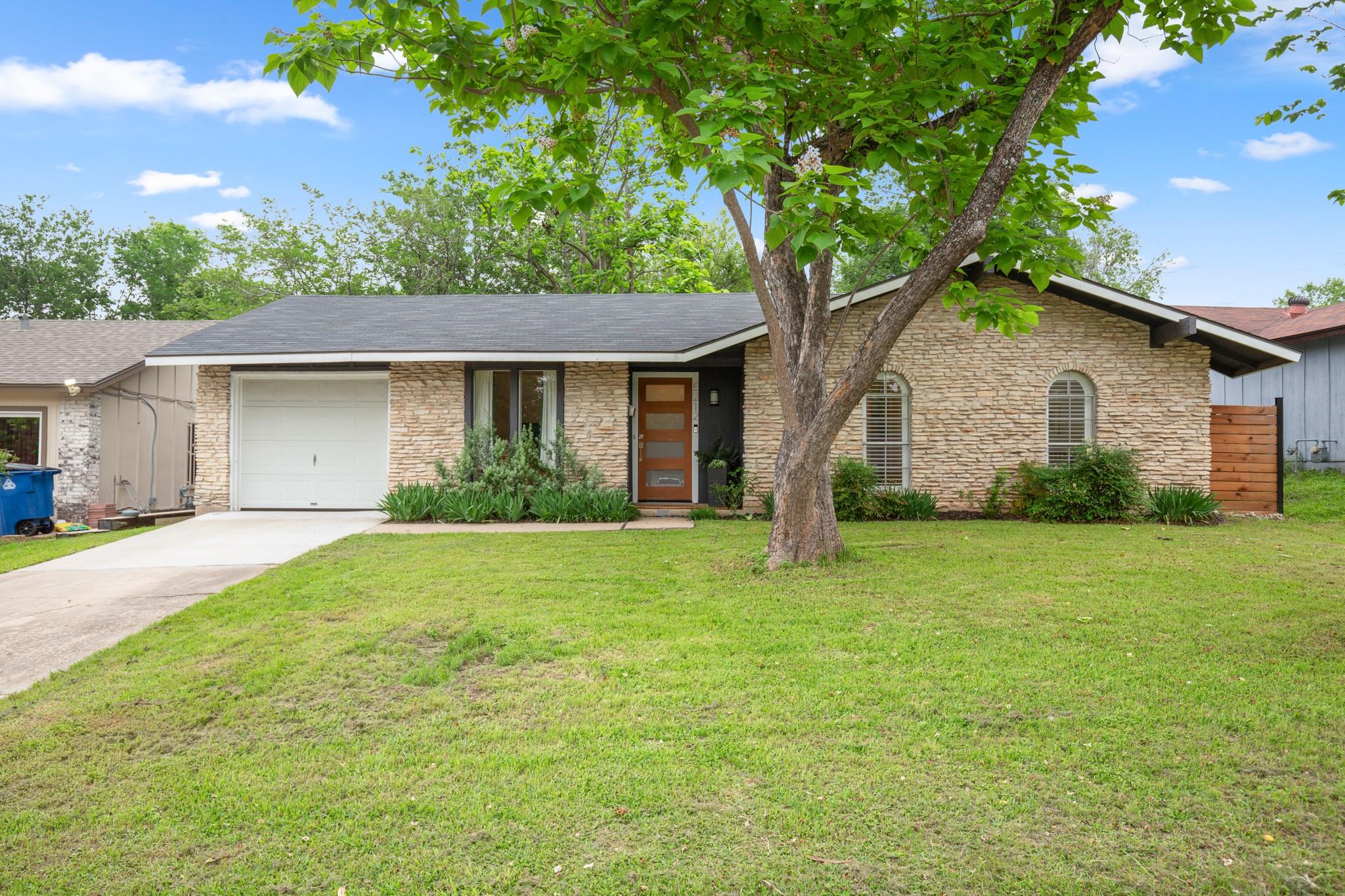 5212 Provencial Dr, Austin, TX 78724