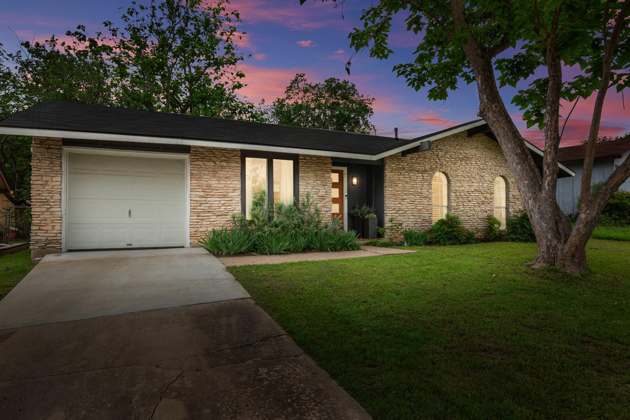 5212 Provencial Dr, Austin, TX 78724