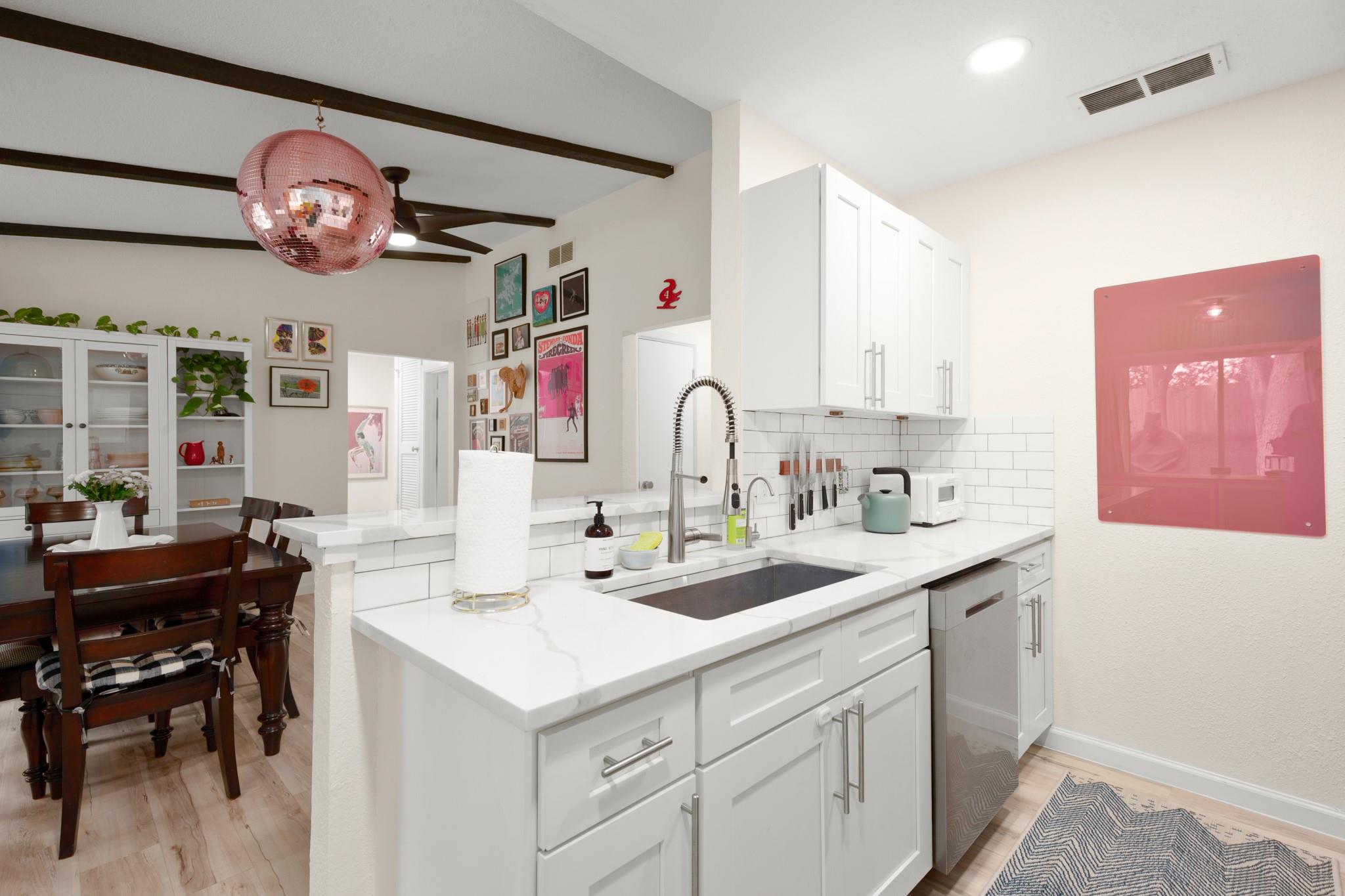 5212 Provencial Dr, Austin, TX 78724