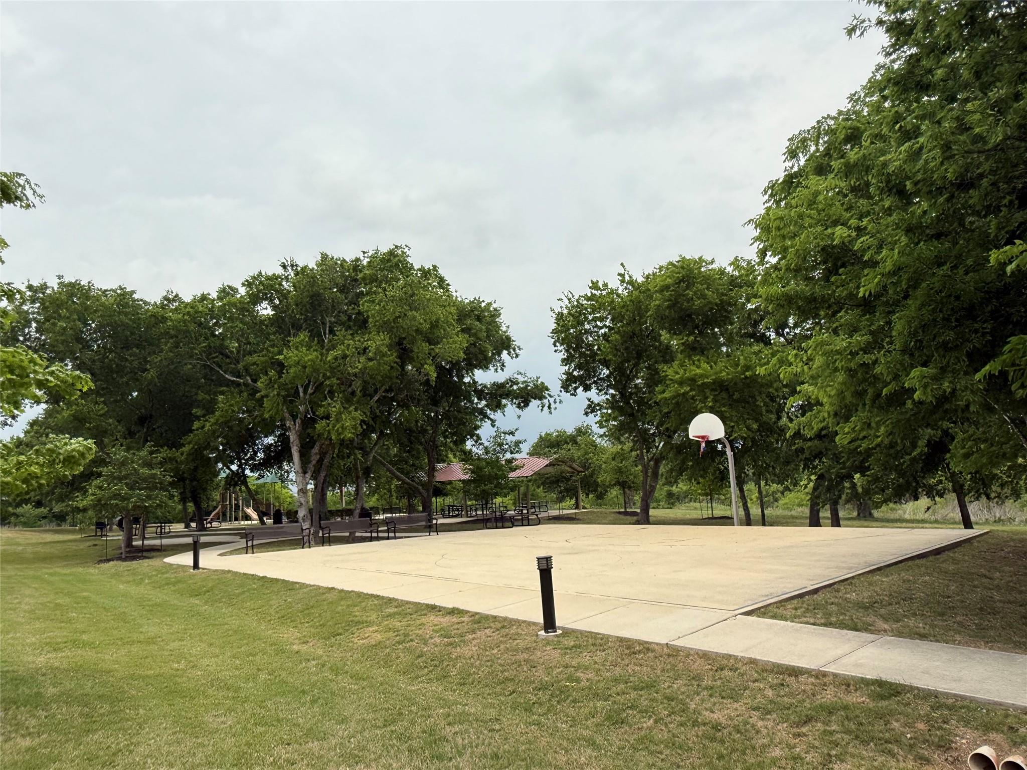 165 Kyanite Dr, Maxwell, TX 78656