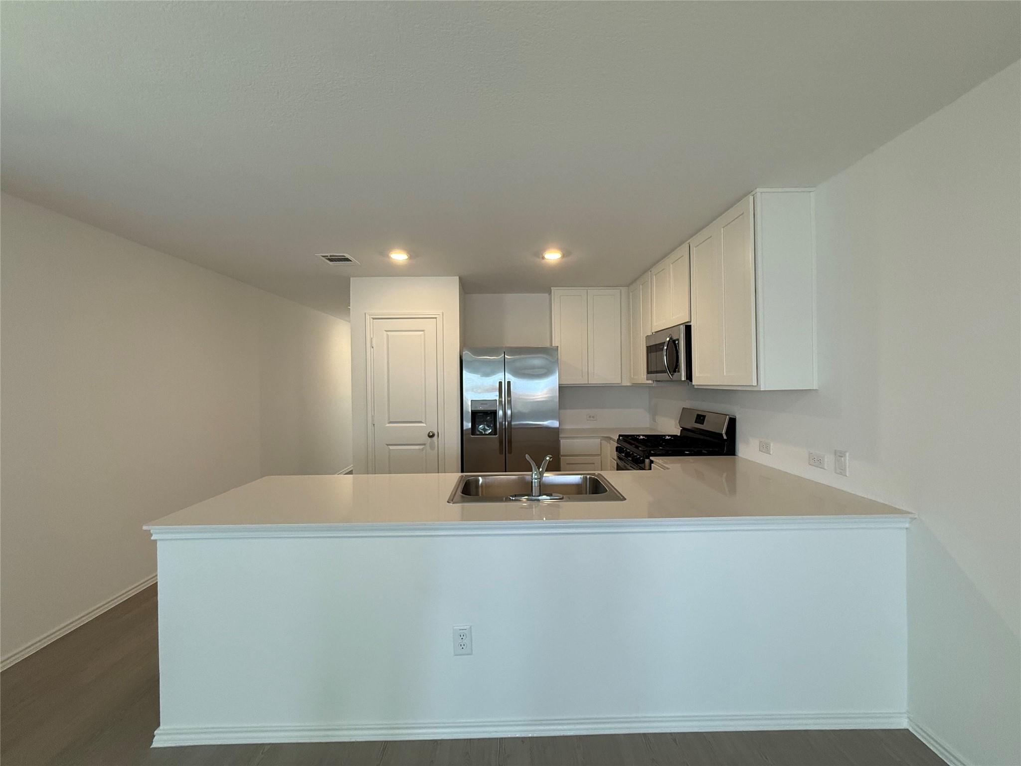 165 Kyanite Dr, Maxwell, TX 78656