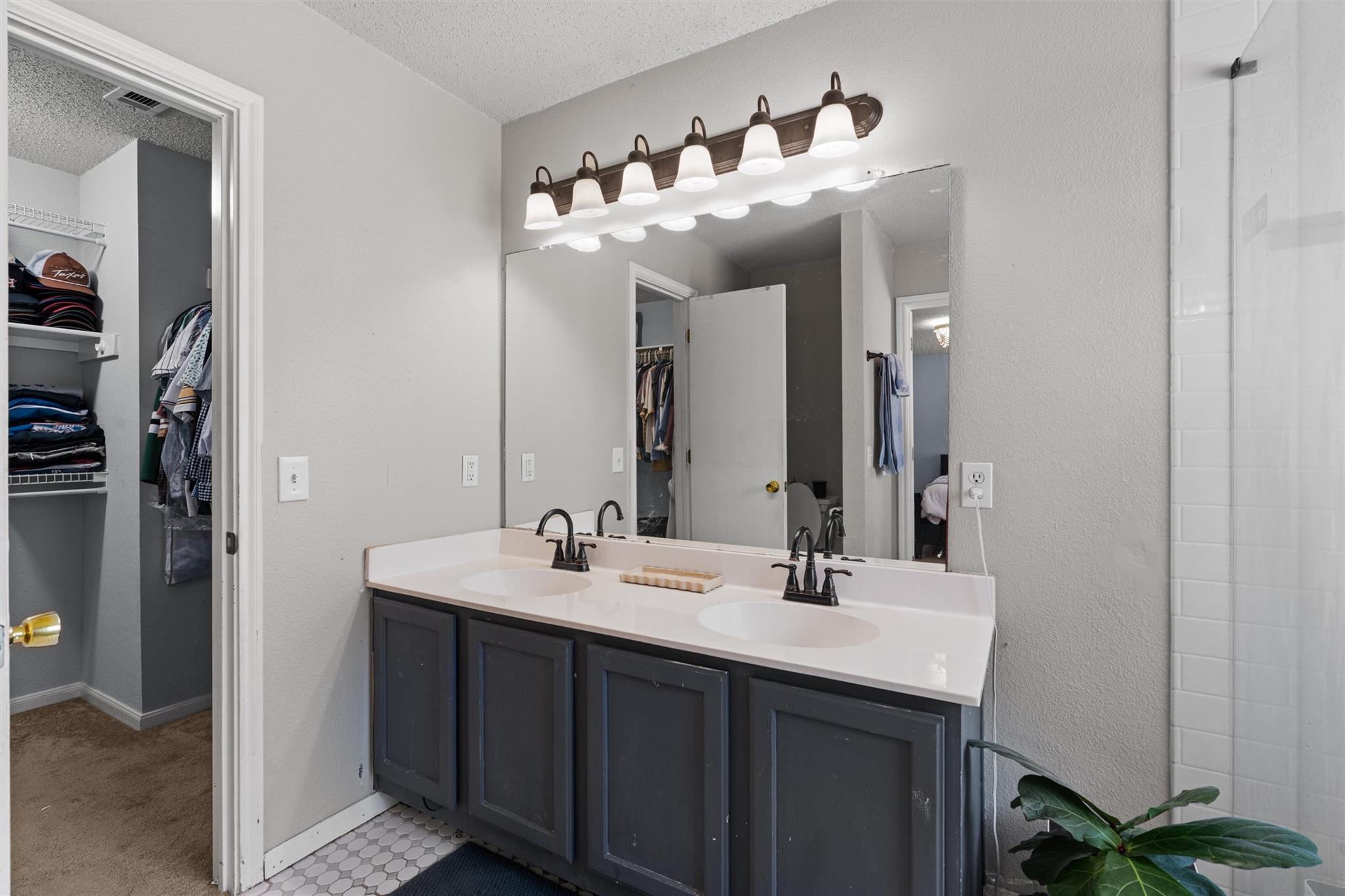 372 Tobin Dr, Buda, TX 78610