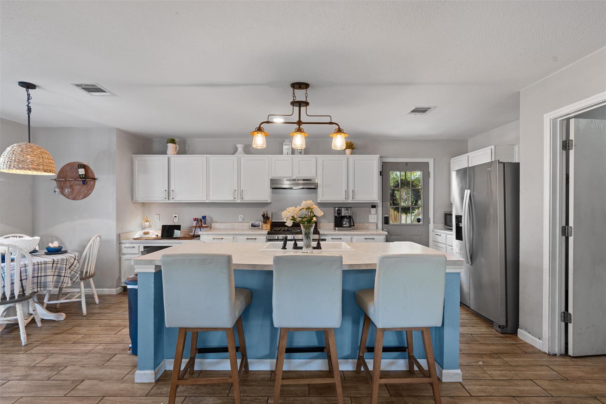 372 Tobin Dr, Buda, TX 78610