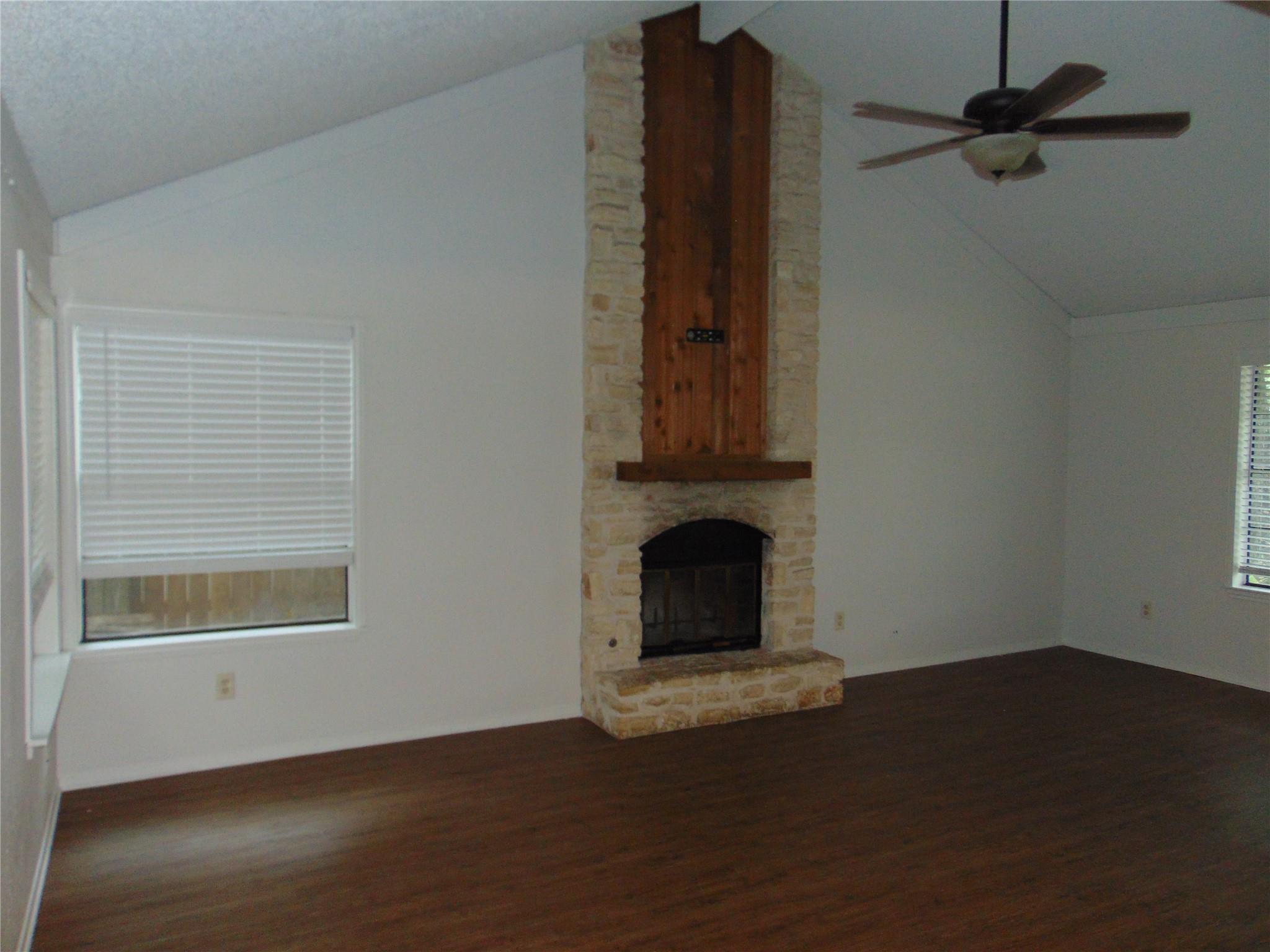1617 Gracy Farms Ln, Austin, TX 78758