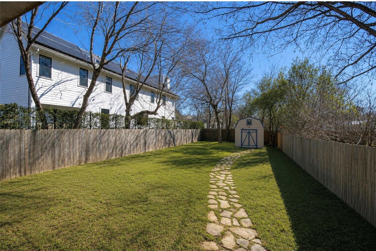 2921 E 14th St, Austin, TX 78702
