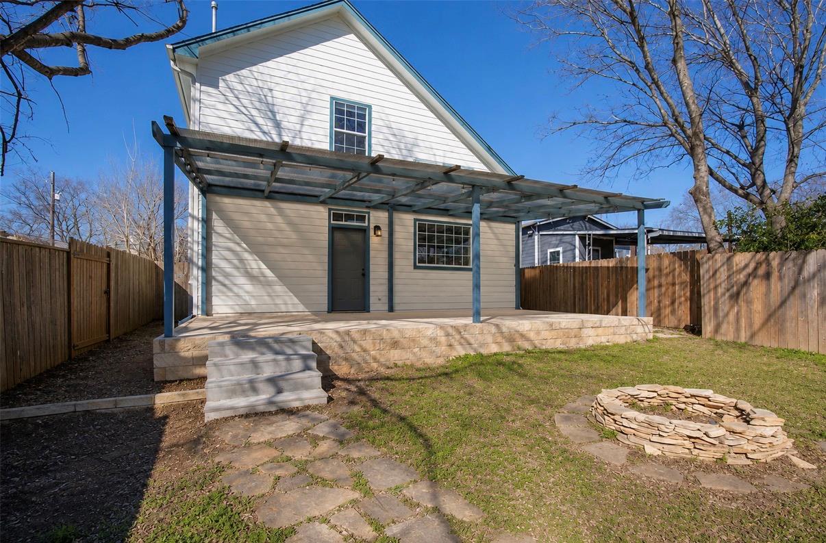 2921 E 14th St, Austin, TX 78702