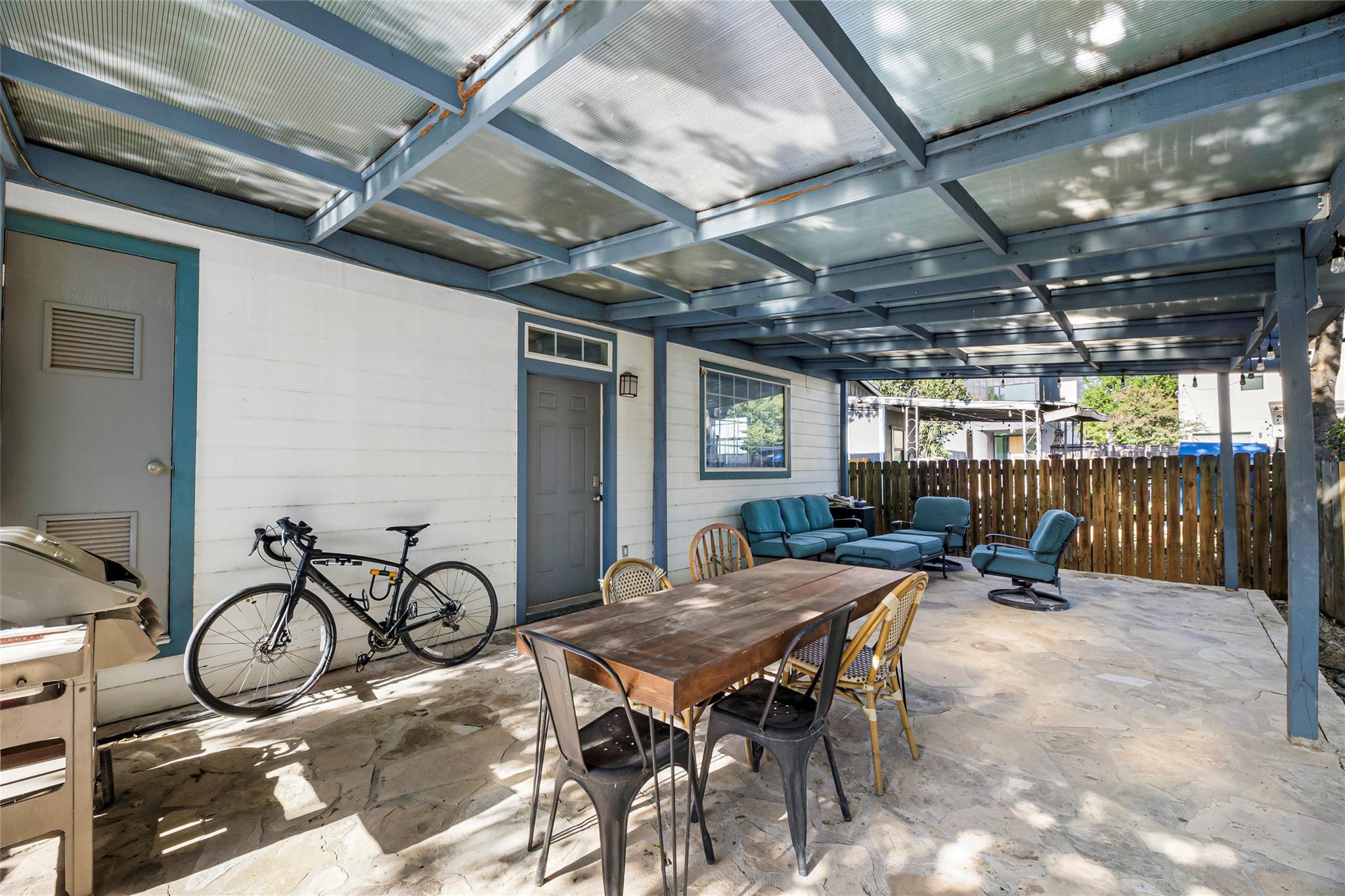 2921 E 14th St, Austin, TX 78702