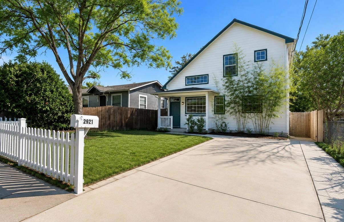 2921 E 14th St, Austin, TX 78702