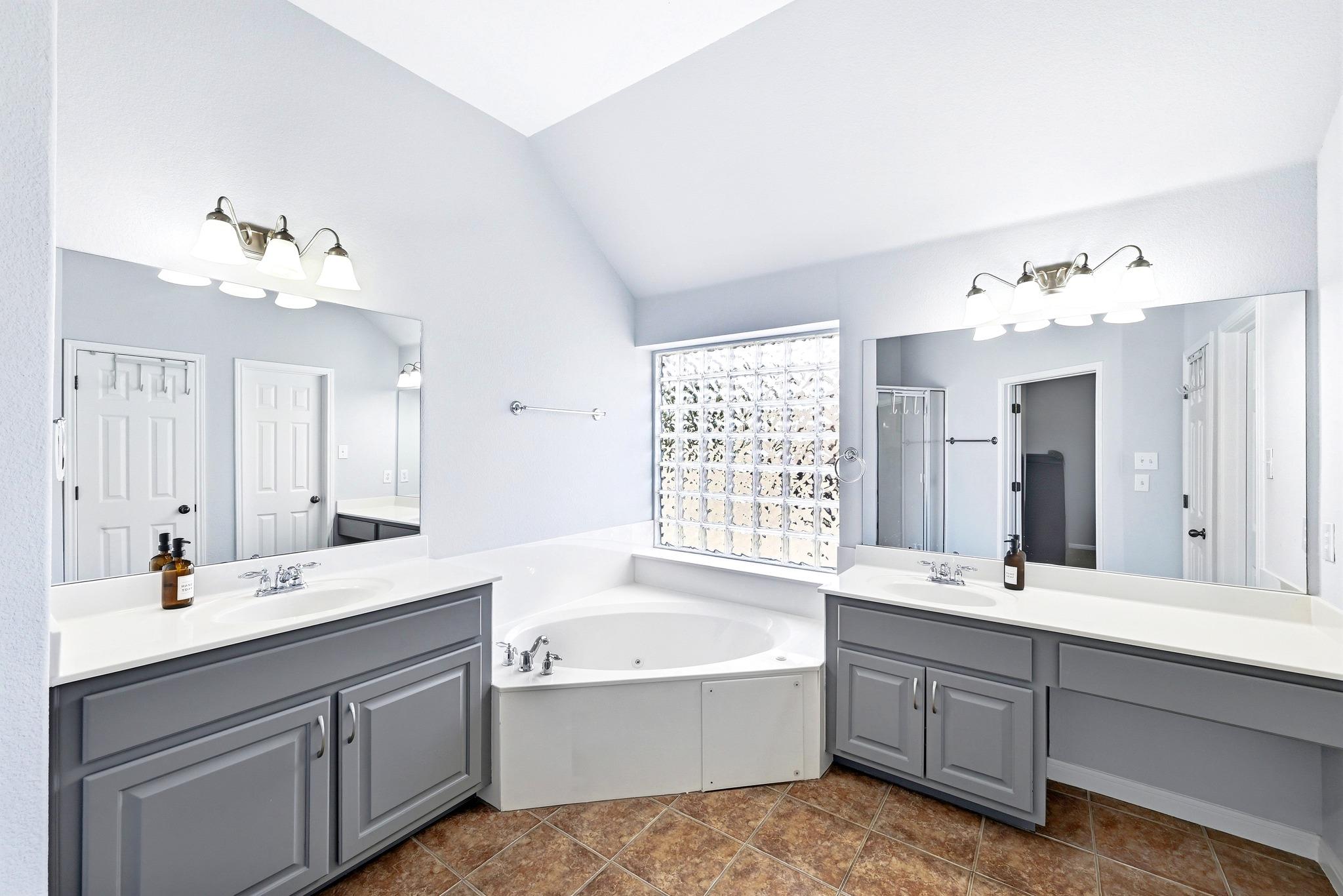 5720 Sunset Rdg, Austin, TX 78735