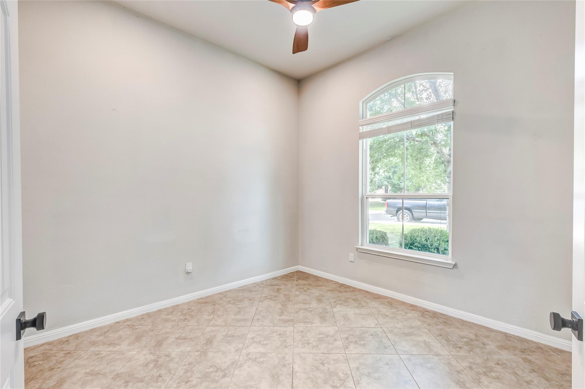 245 Deep Creek Dr, Georgetown, TX 78626