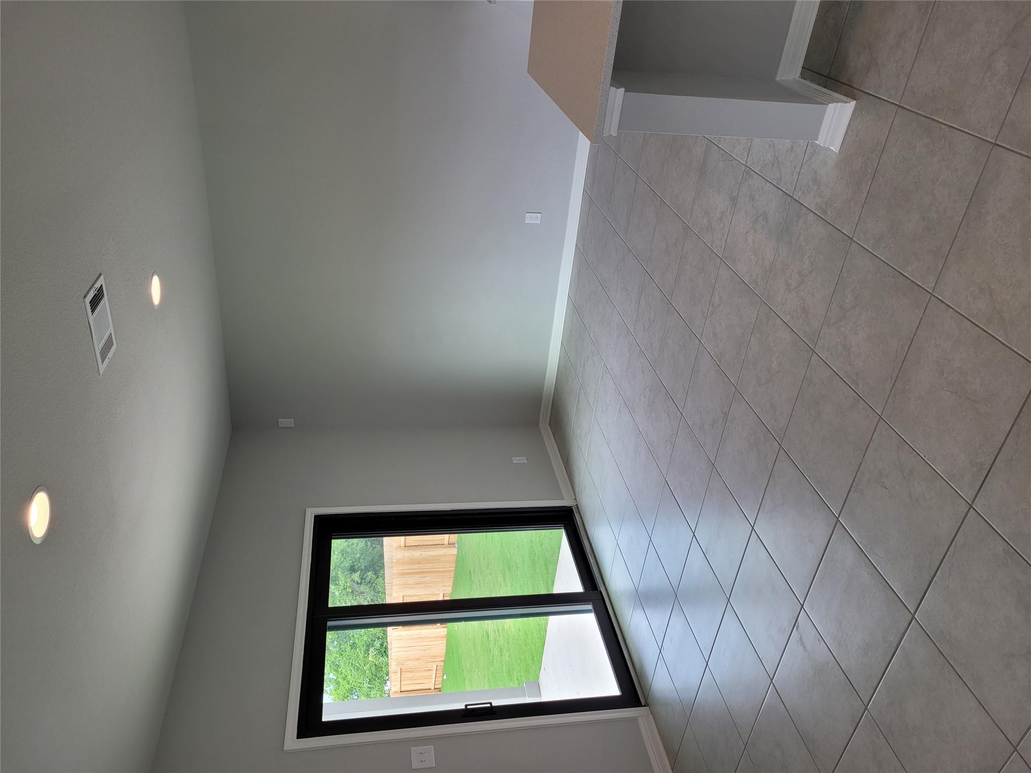 131 Wild Wind Cv, Jarrell, TX 76537