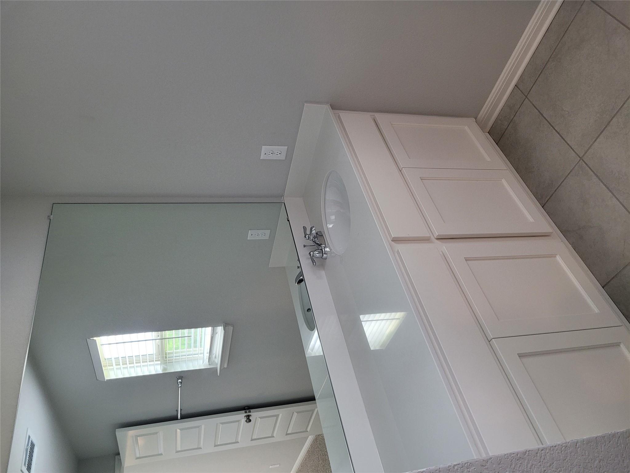 131 Wild Wind Cv, Jarrell, TX 76537