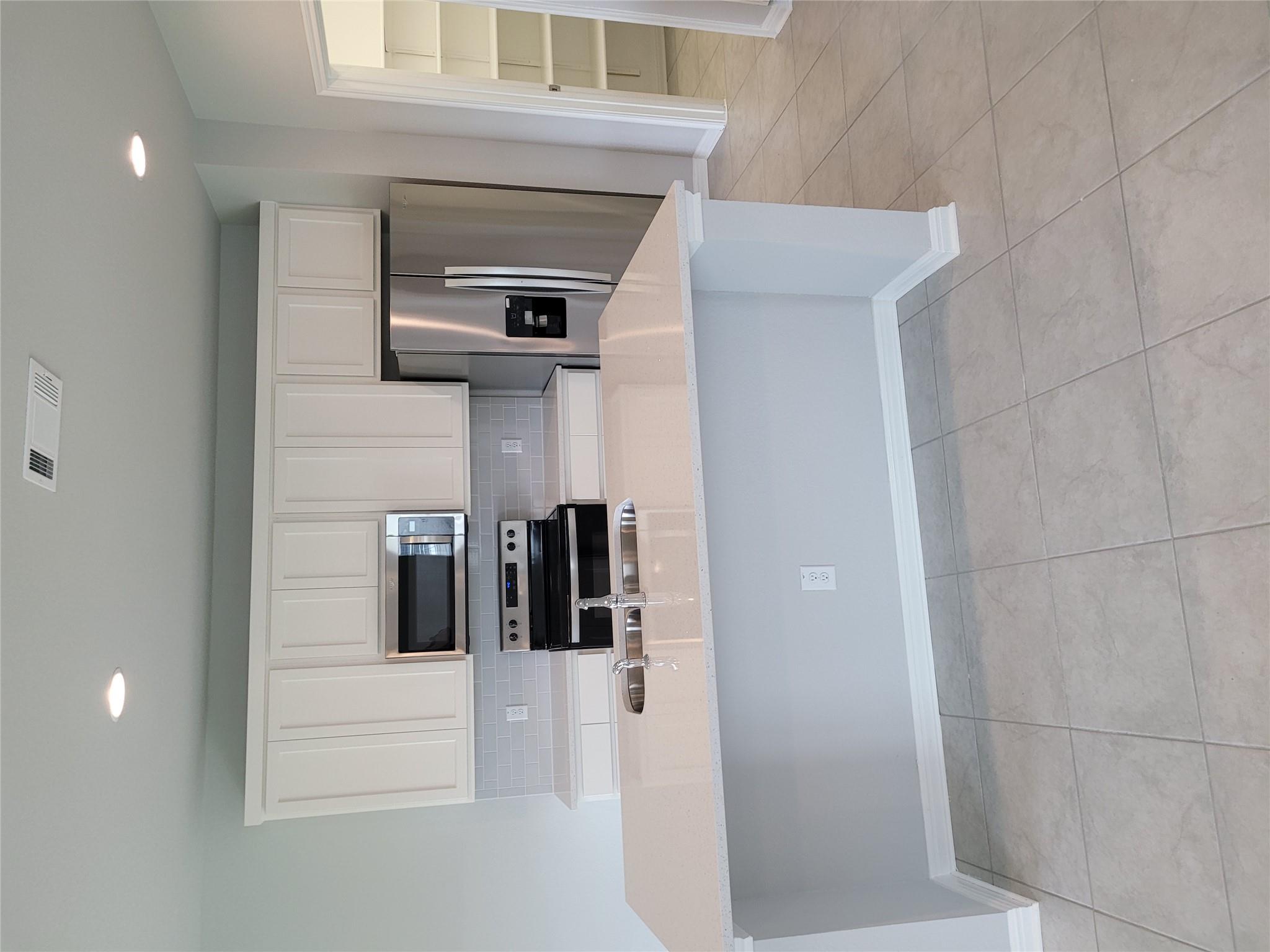 131 Wild Wind Cv, Jarrell, TX 76537