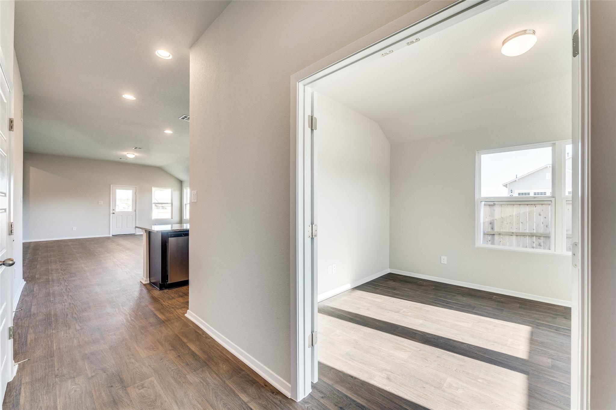 155 Shugart St, San Marcos, TX 78666