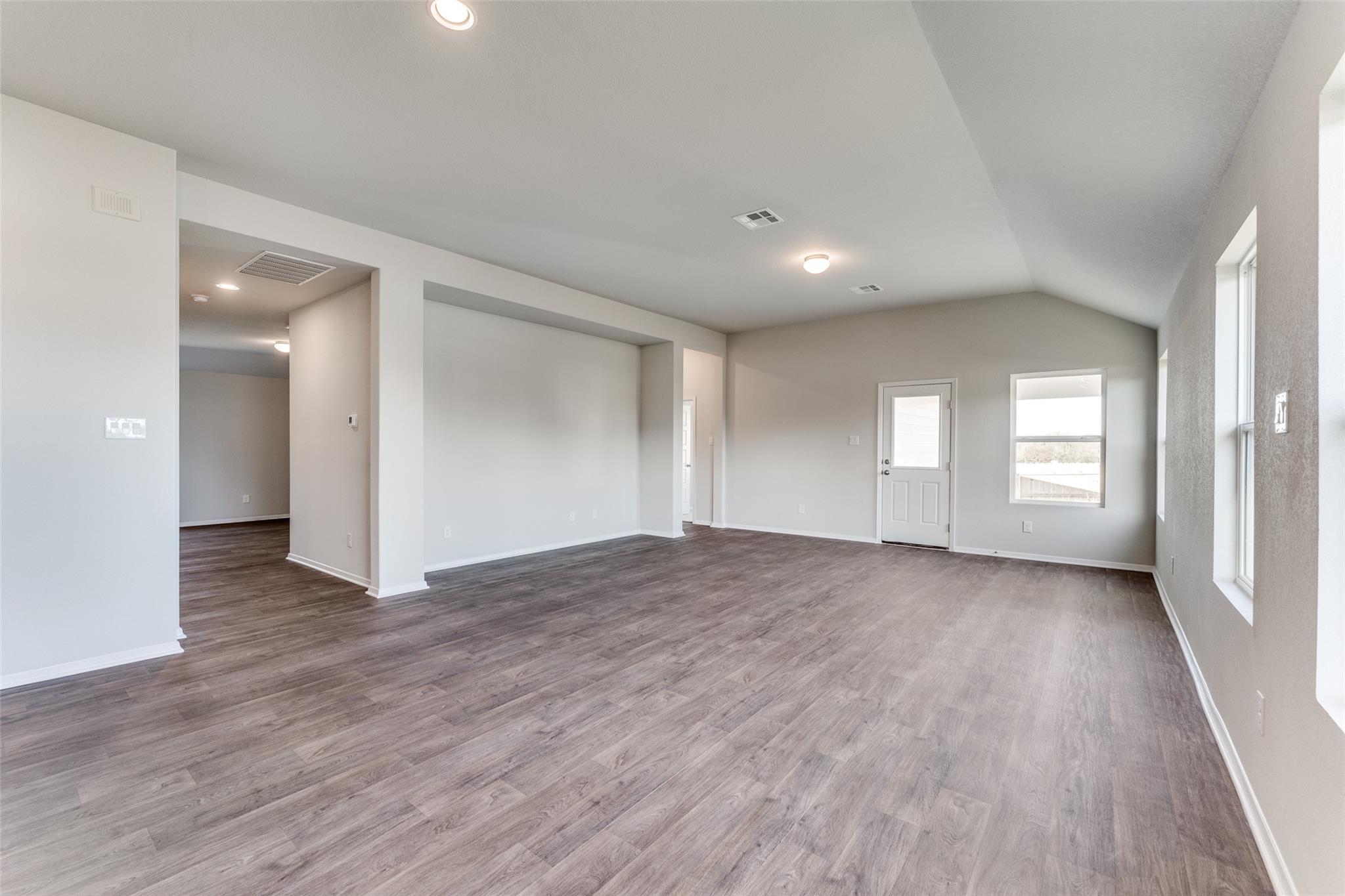 155 Shugart St, San Marcos, TX 78666