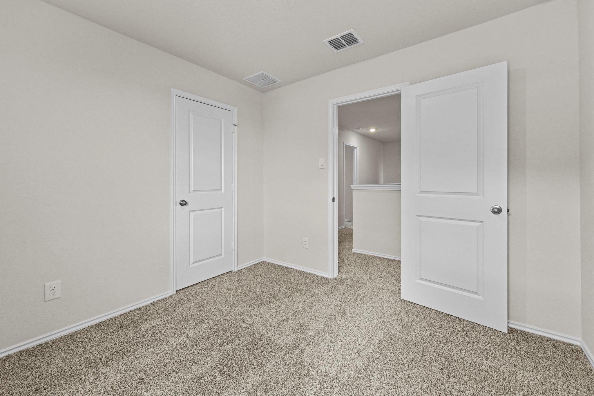 2121 Windflower Ln, Luling, TX 78648