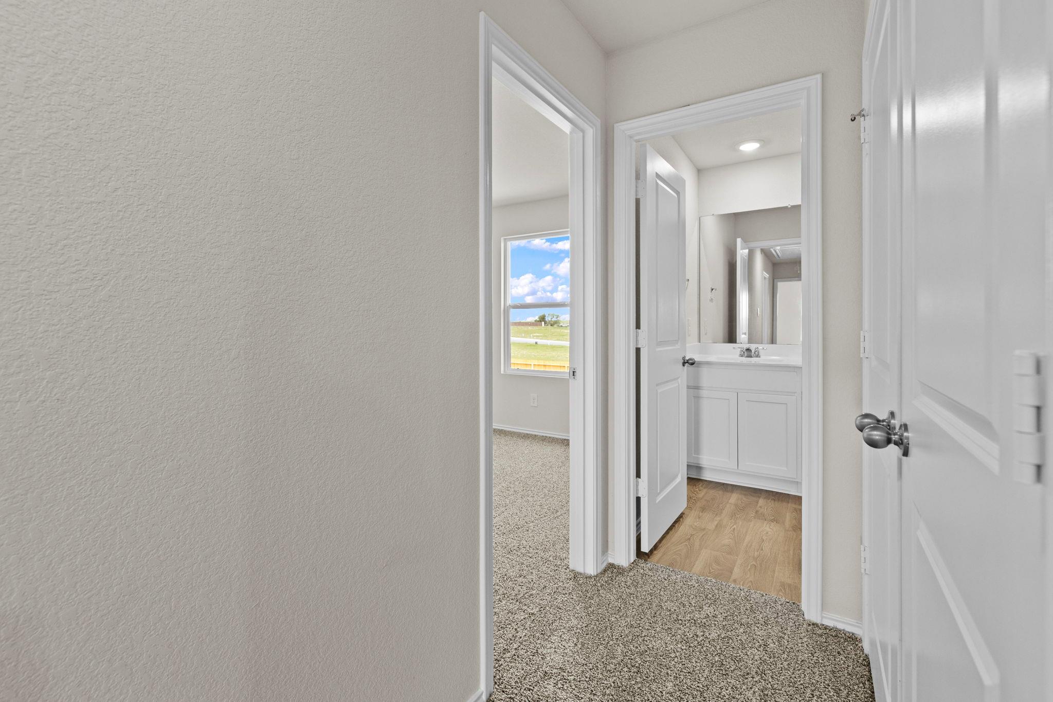 2121 Windflower Ln, Luling, TX 78648