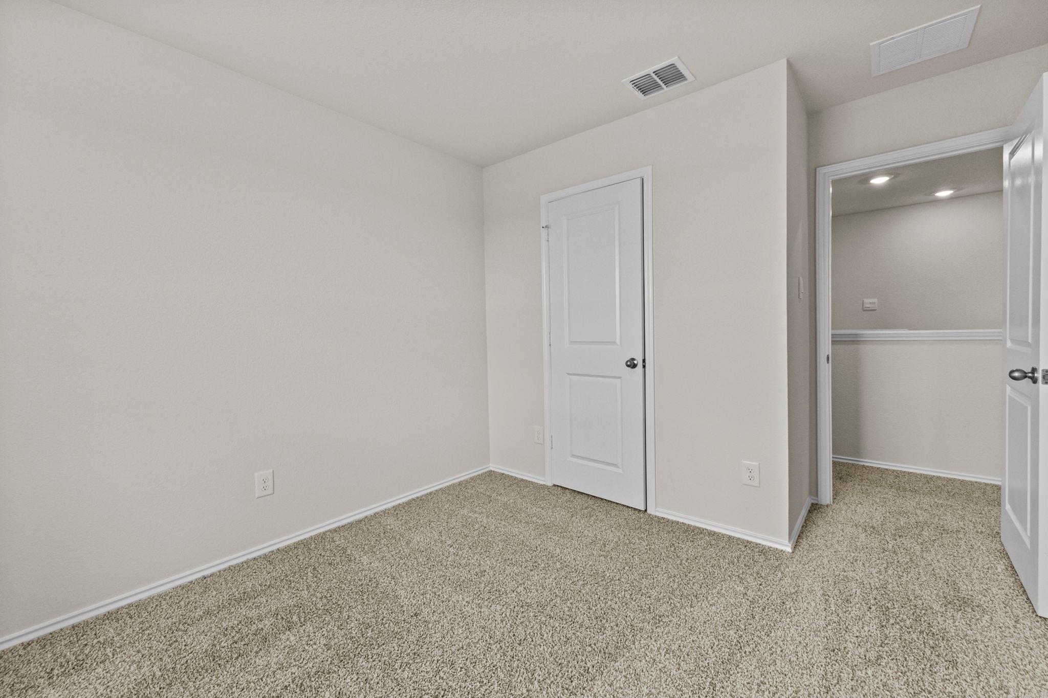 2121 Windflower Ln, Luling, TX 78648