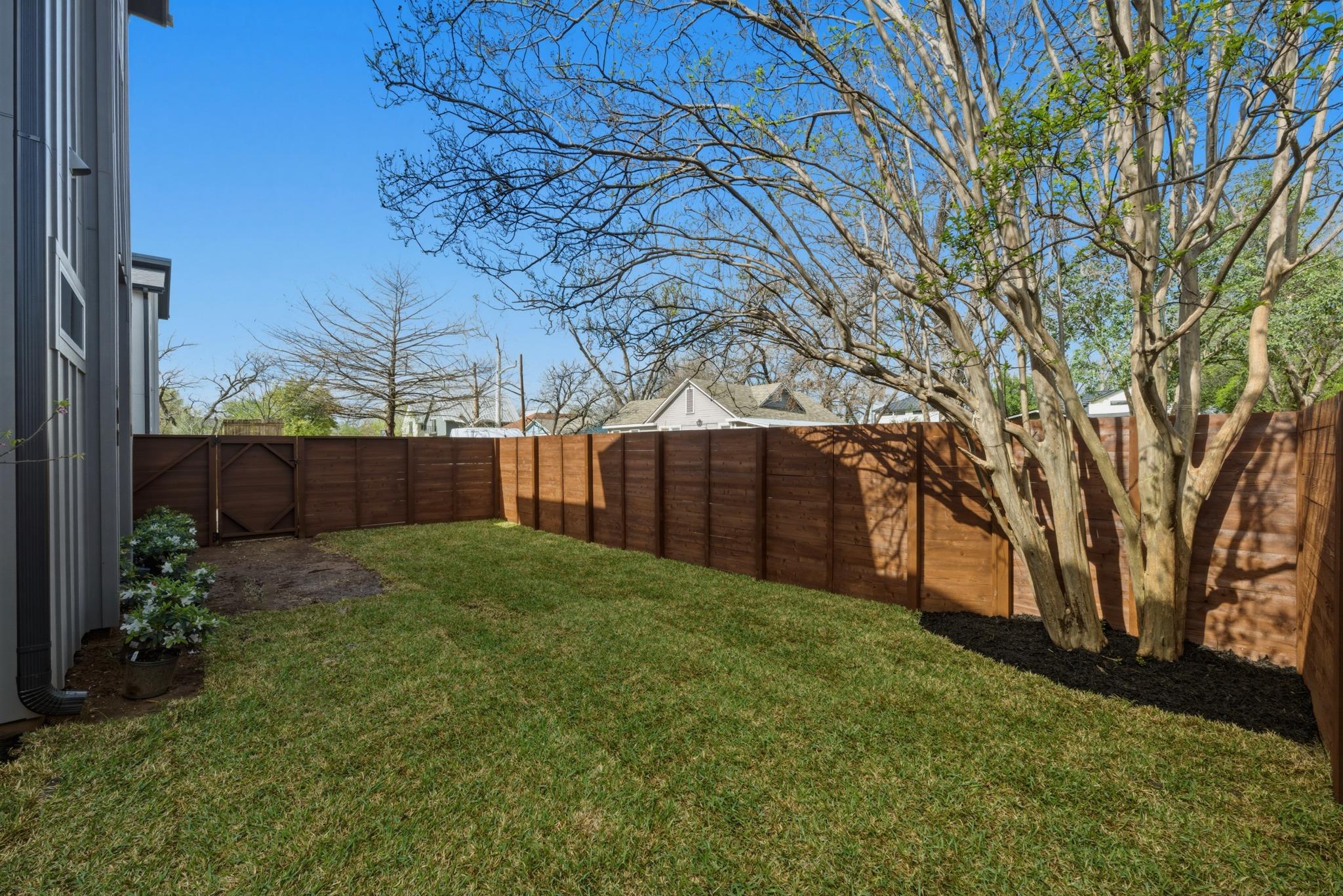 909 Calle Limon # 1, Austin, TX 78702