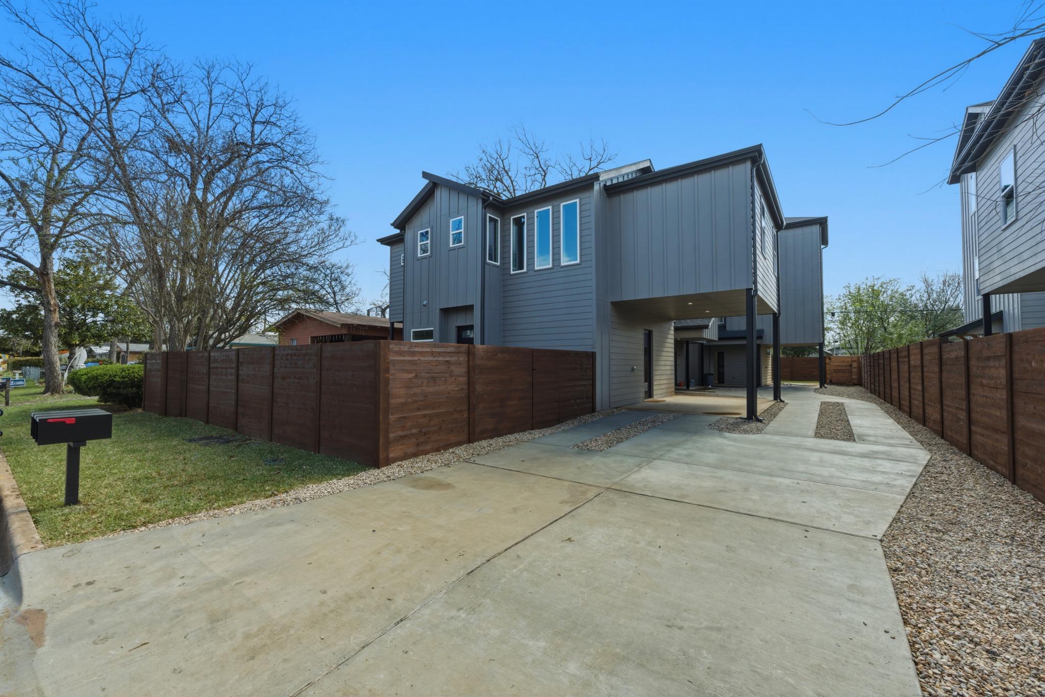 909 Calle Limon # 1, Austin, TX 78702