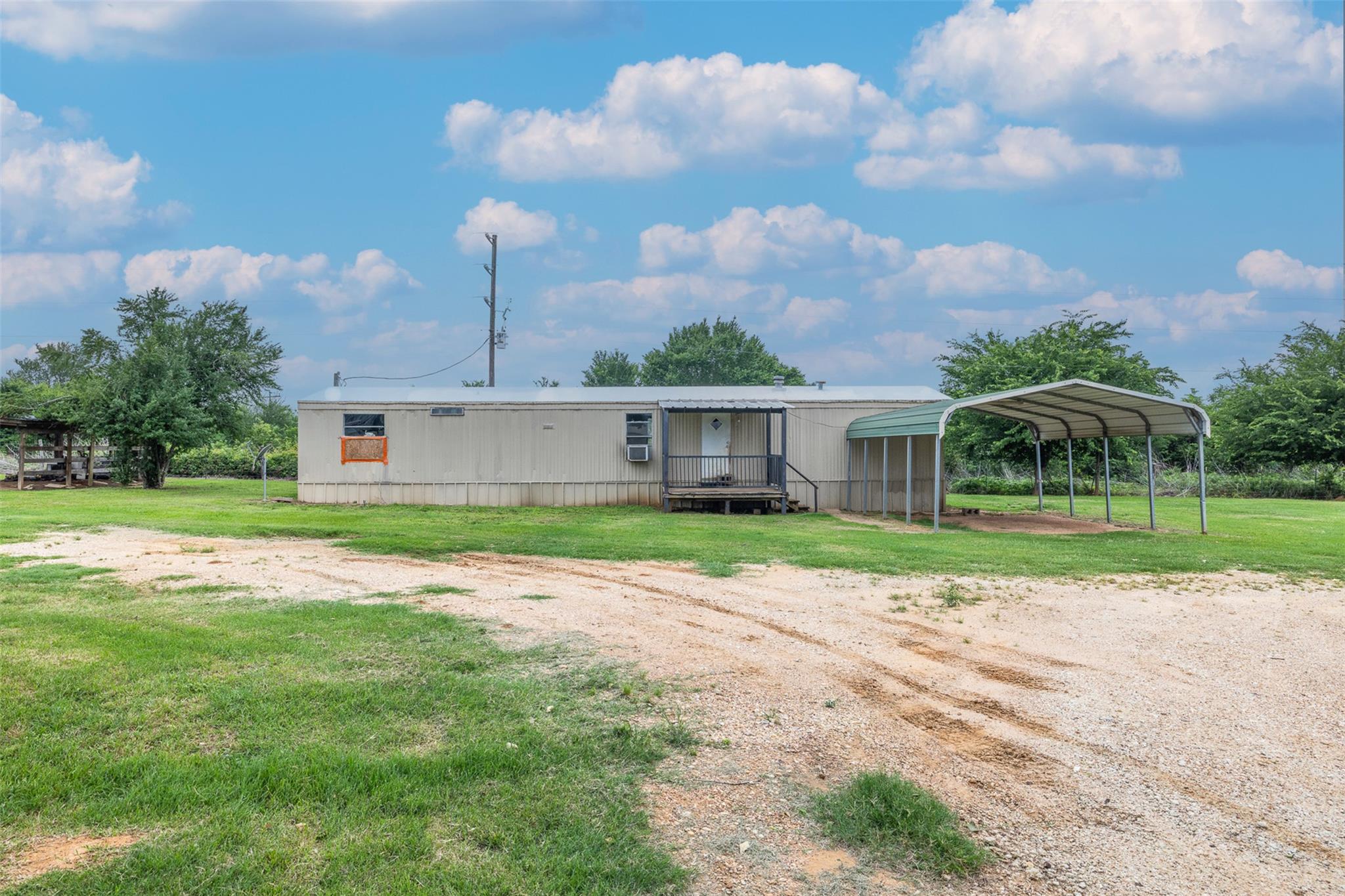 11846 Prairie Hill Drive, Hearne, TX 77859