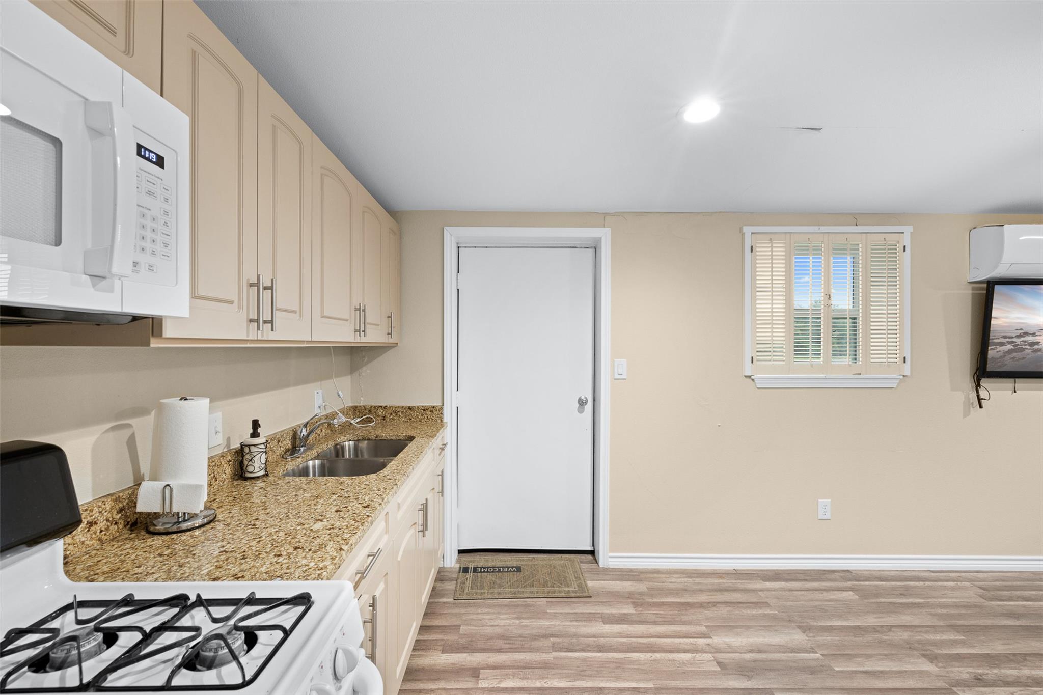 11846 Prairie Hill Drive, Hearne, TX 77859