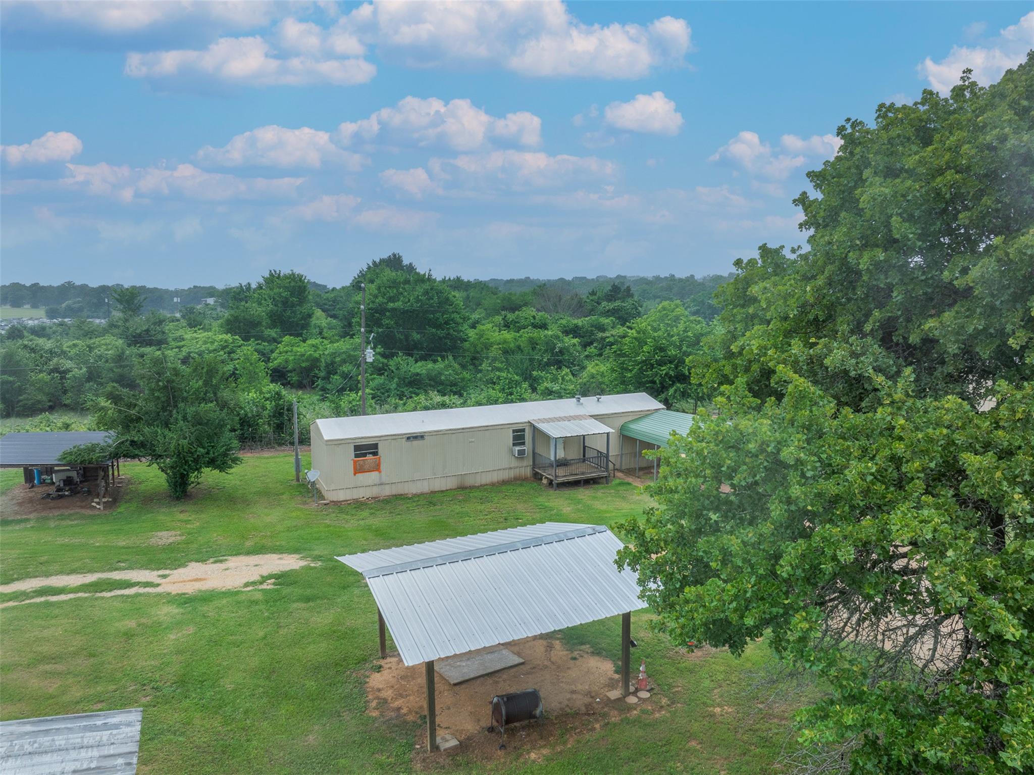 11846 Prairie Hill Drive, Hearne, TX 77859