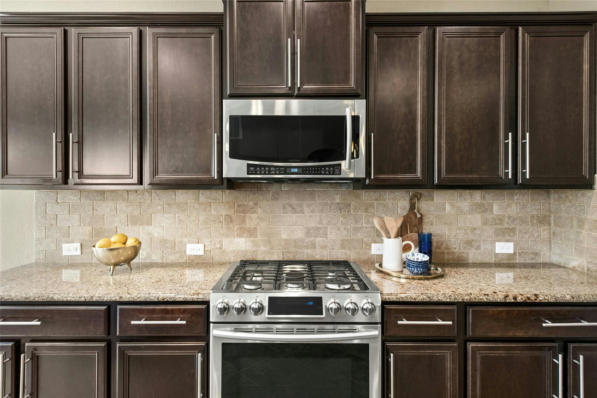 208 Paul Azinger Ct, Round Rock, TX 78664