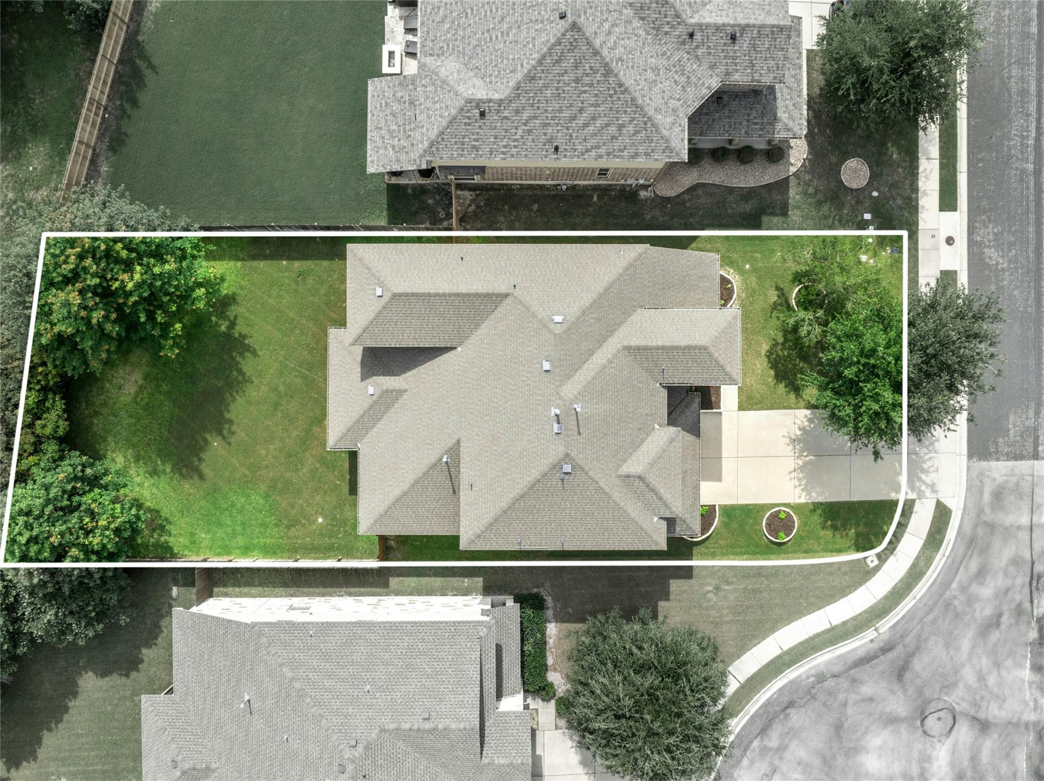208 Paul Azinger Ct, Round Rock, TX 78664