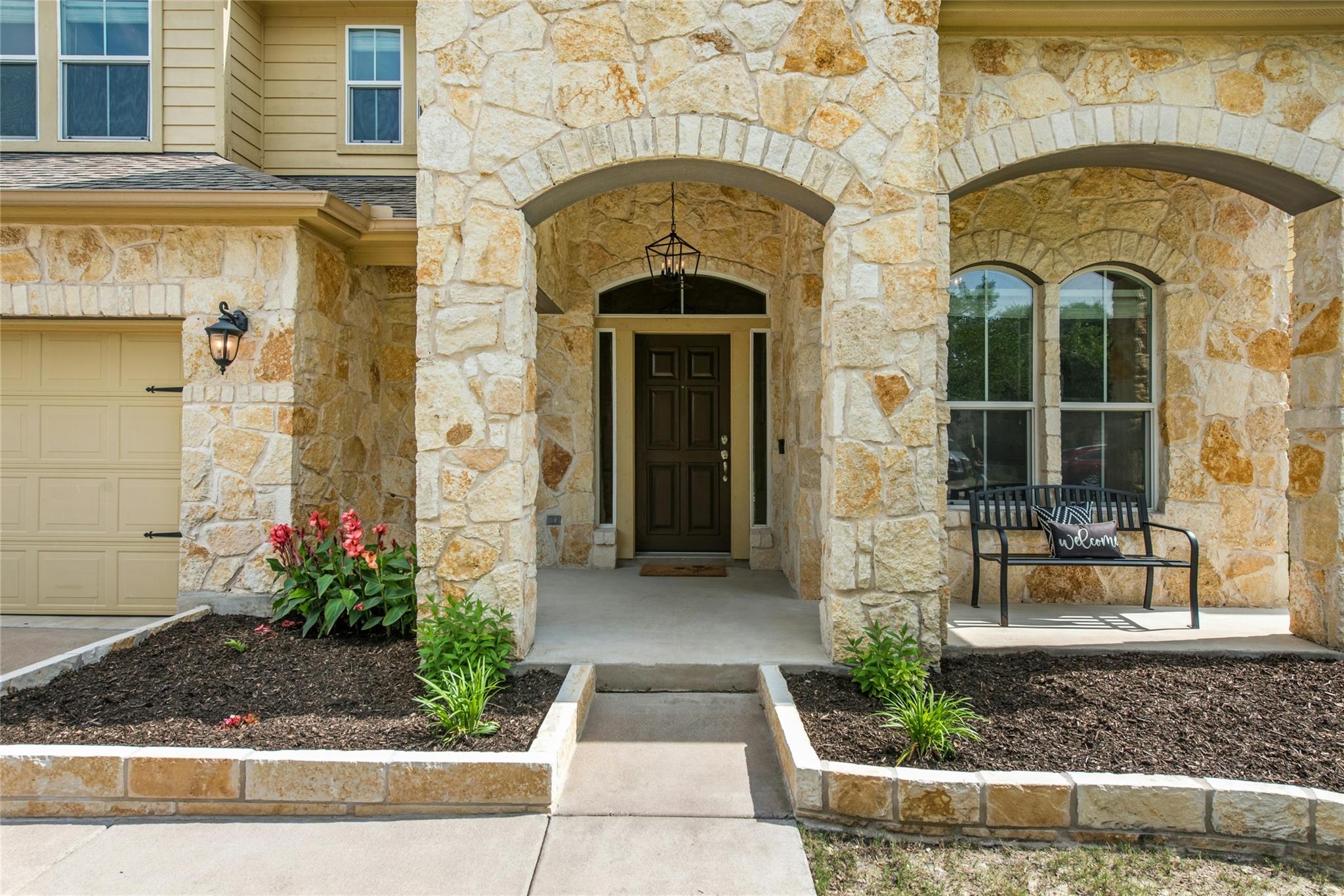 208 Paul Azinger Ct, Round Rock, TX 78664